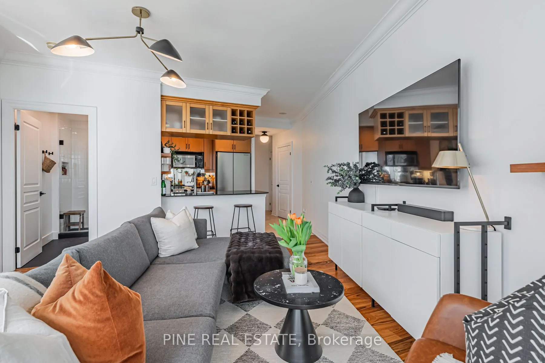 2083 Lake shore Boulevard W, #1112