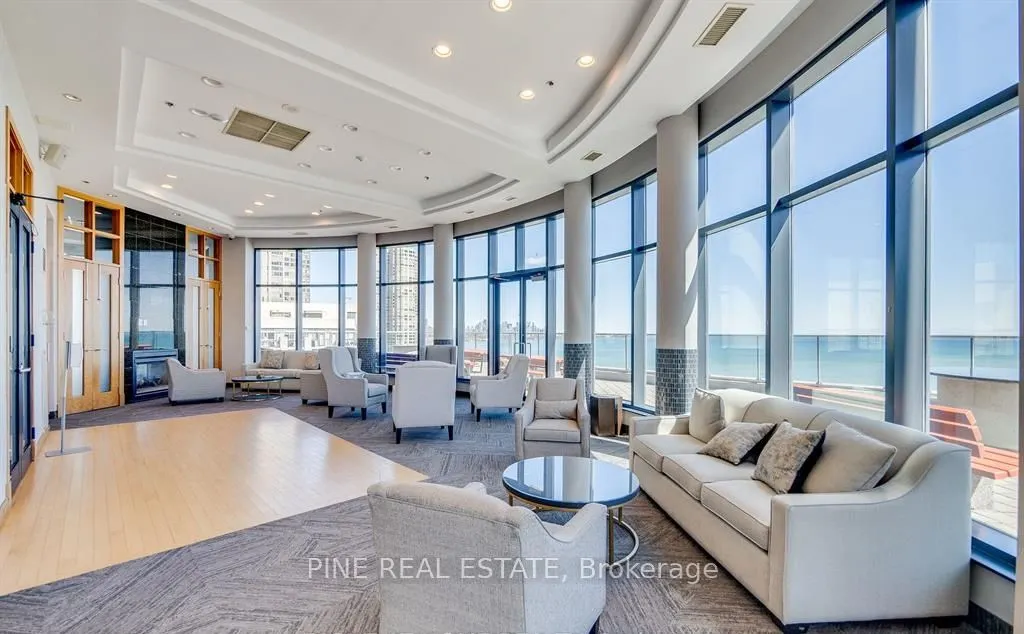 2083 Lake shore Boulevard W, #1112