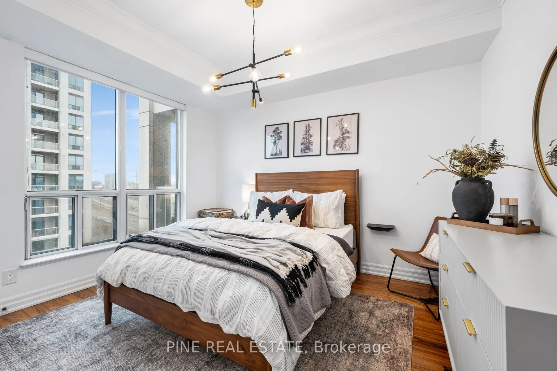 2083 Lake shore Boulevard W, #1112