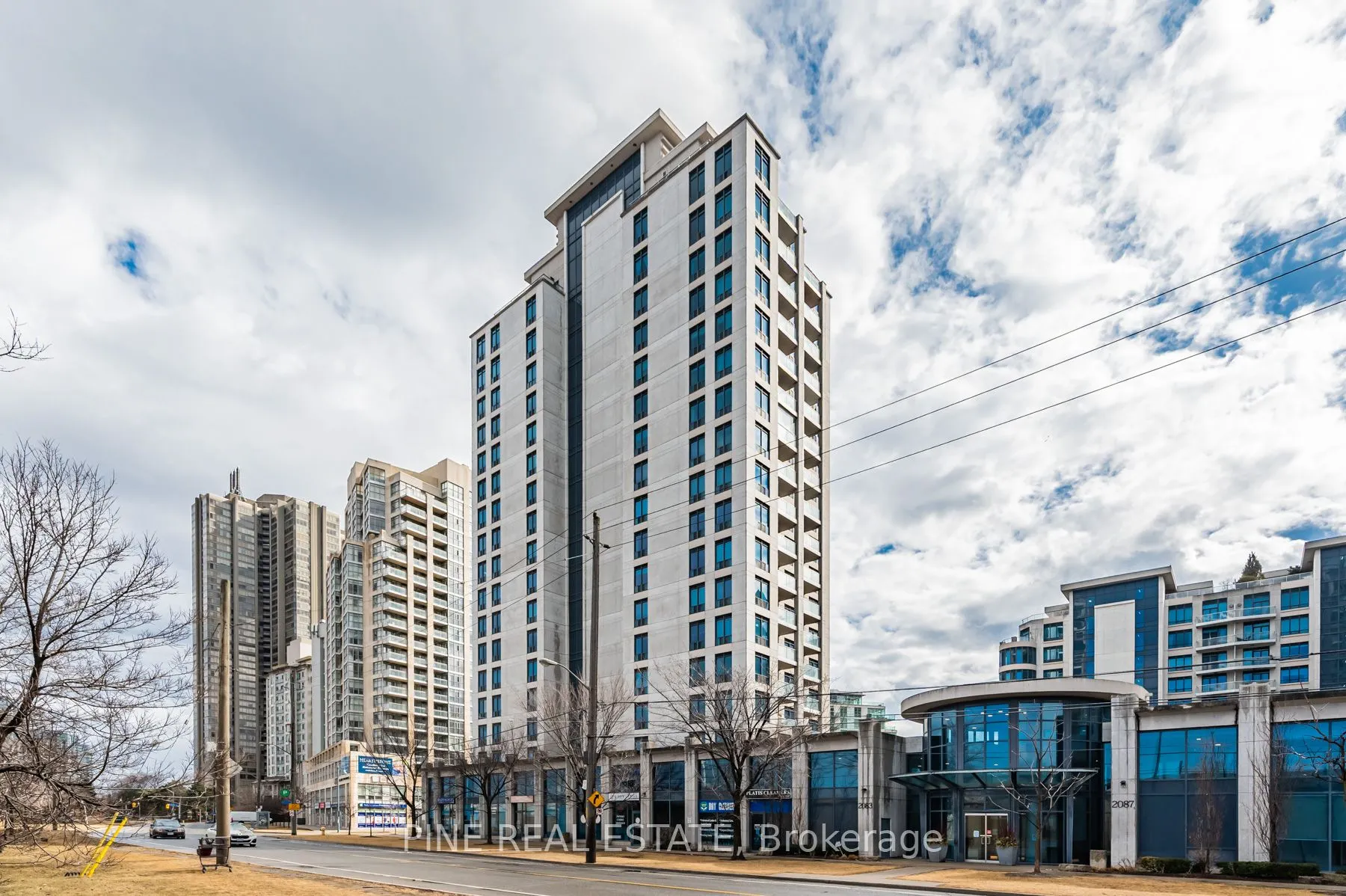 2083 Lake shore Boulevard W, #1112
