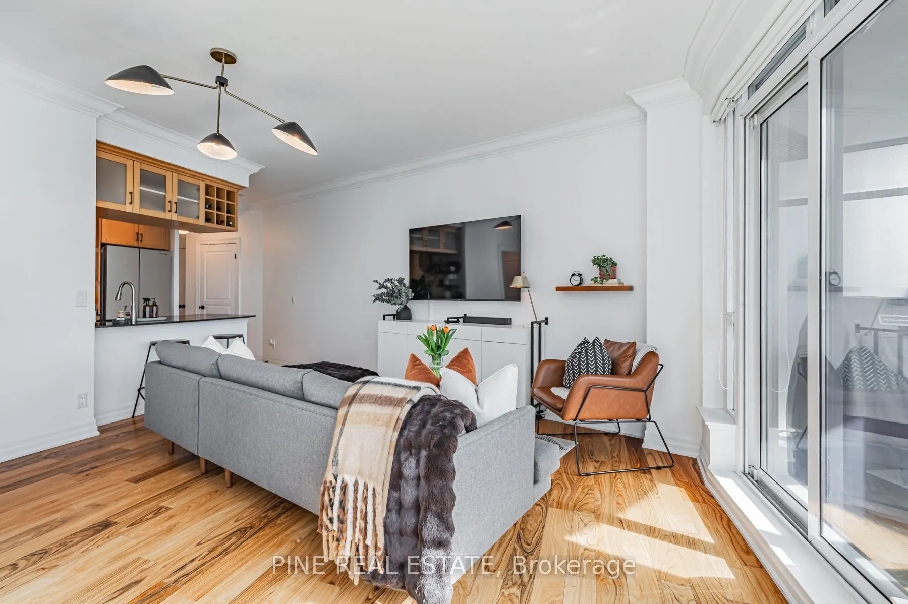 2083 Lake shore Boulevard W, #1112