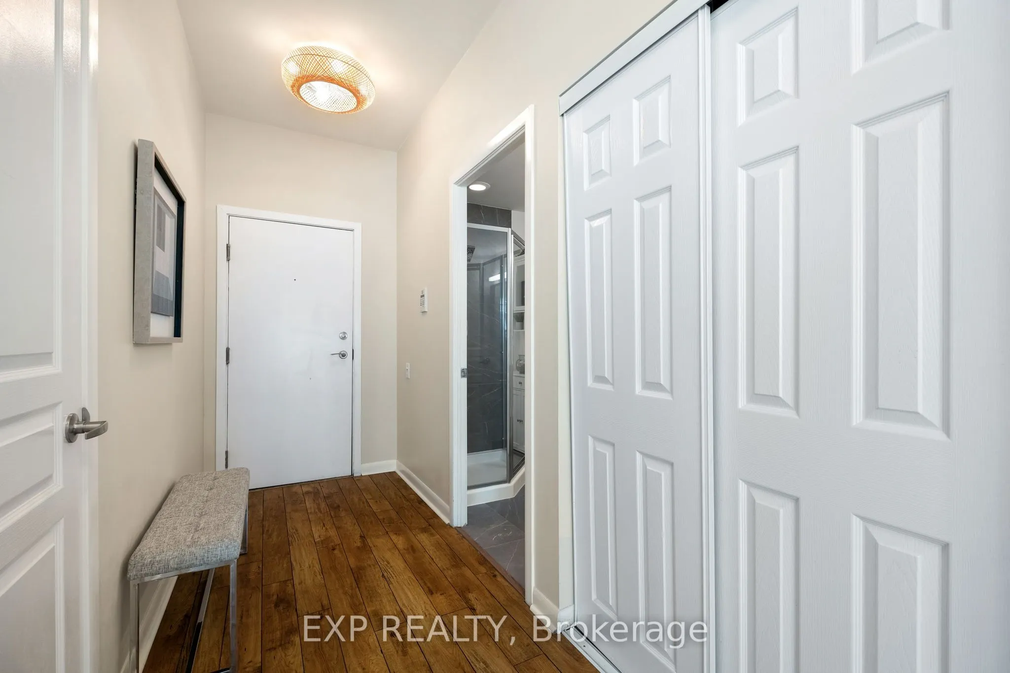 2067 lake shore Boulevard, #9