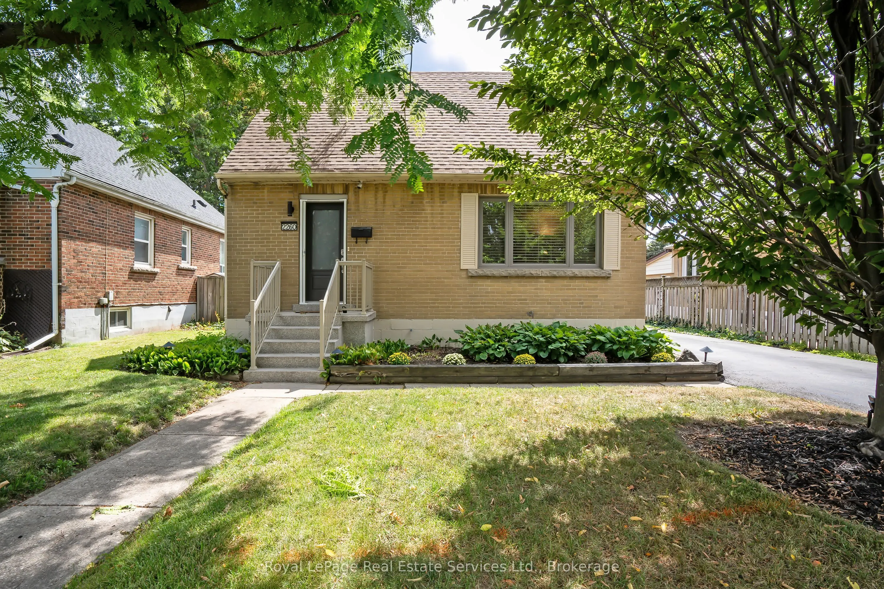 2260 New Street