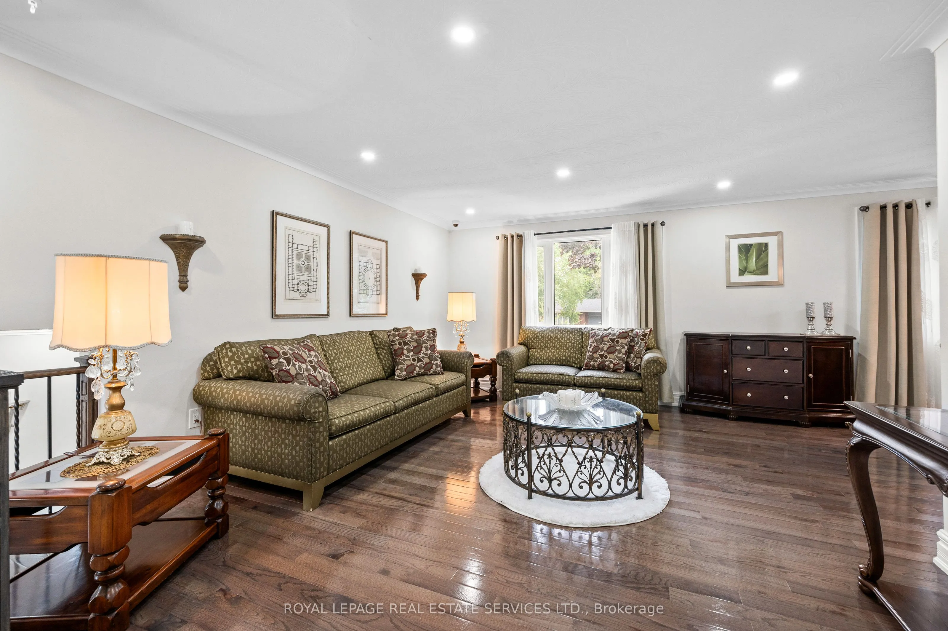 23 Hillside Drive