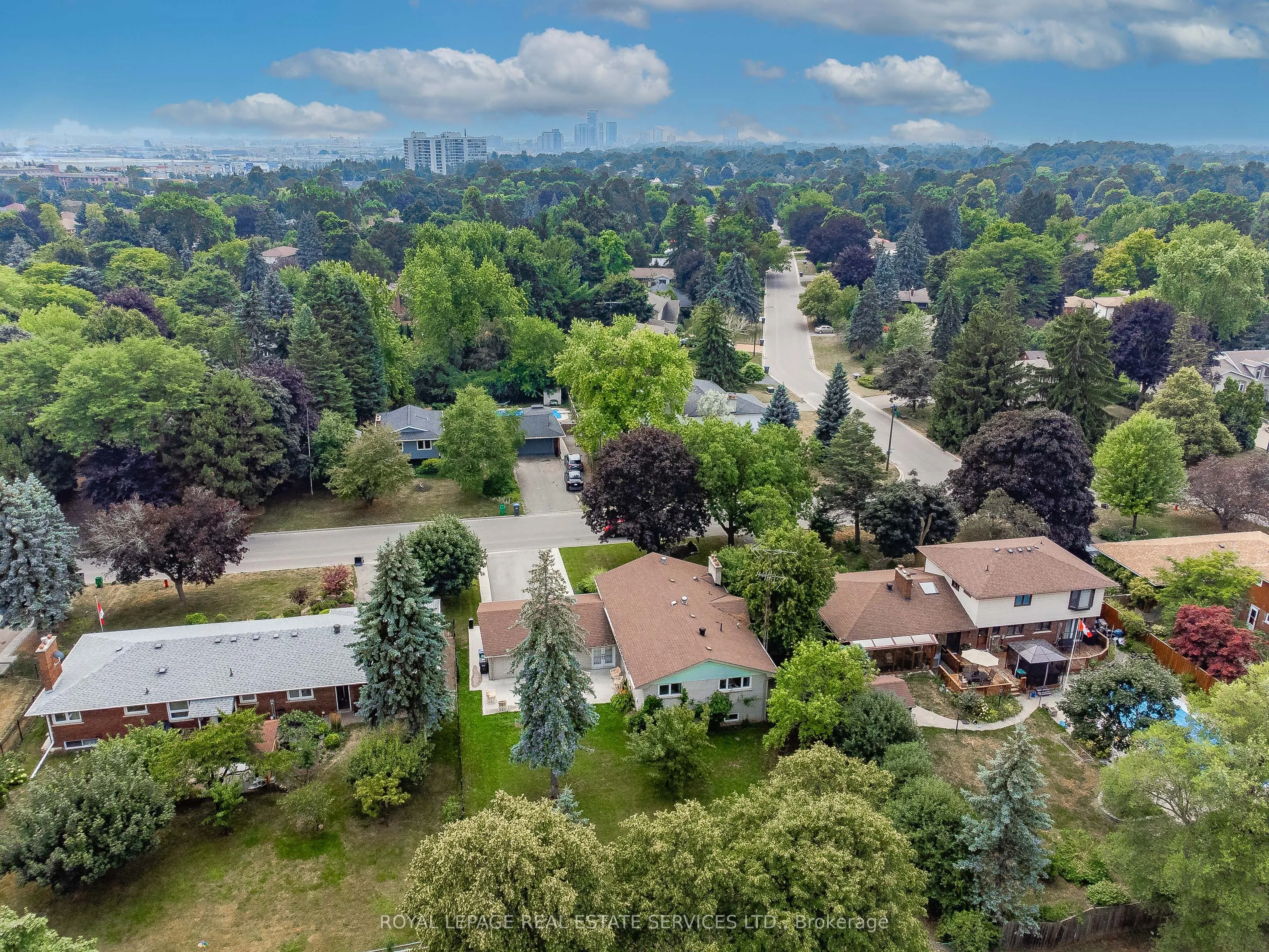 23 Hillside Drive