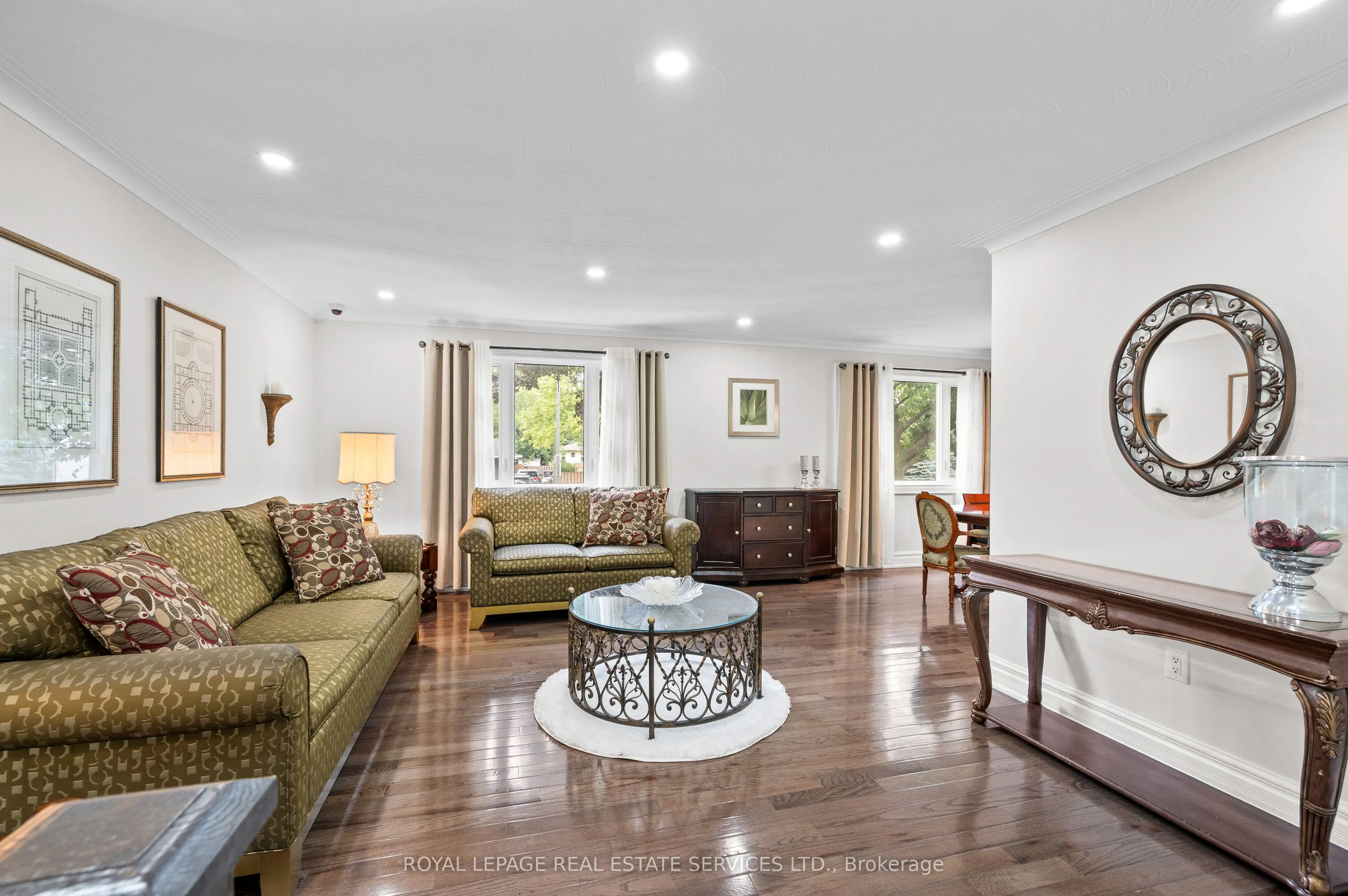 23 Hillside Drive