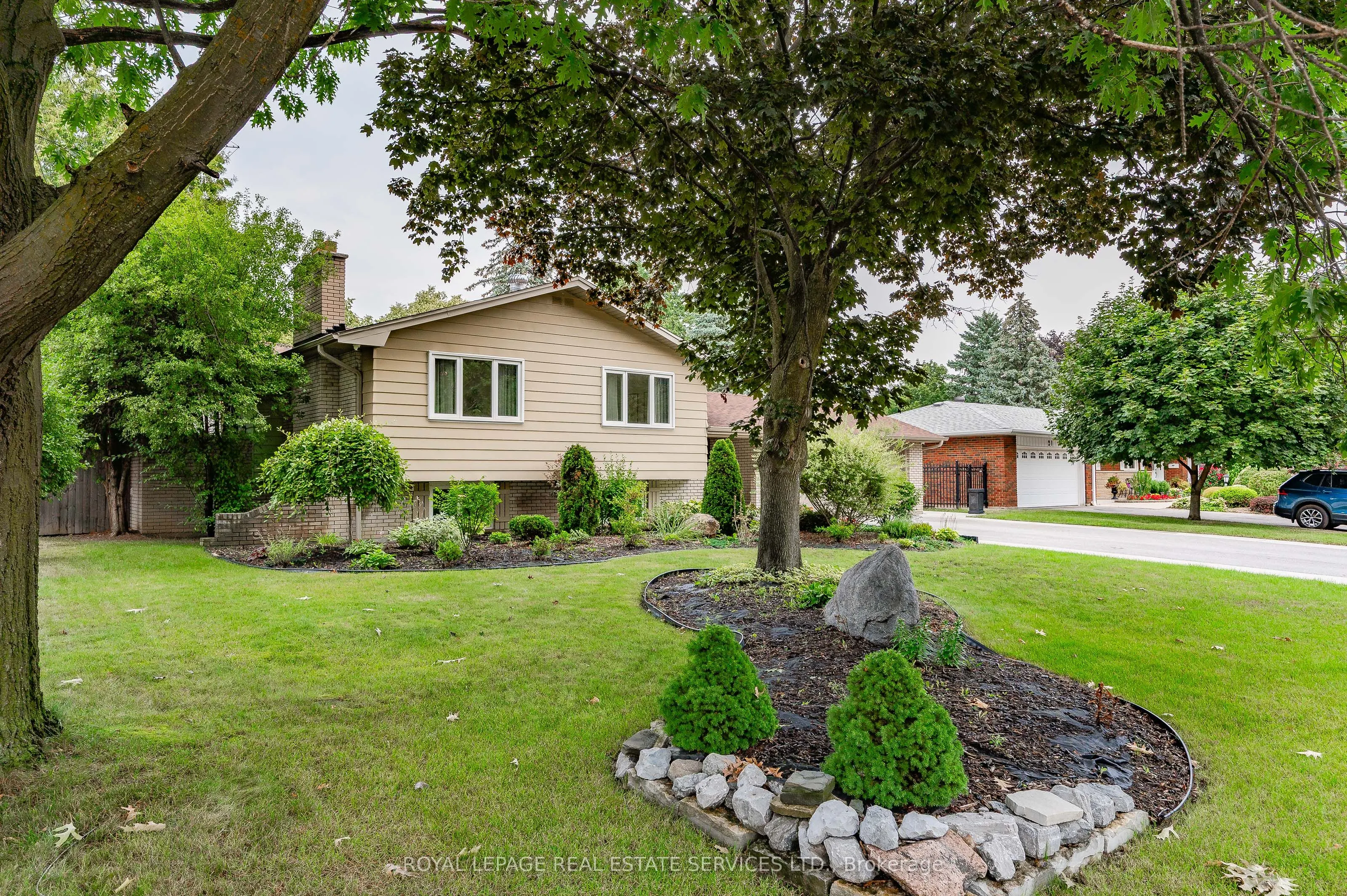23 Hillside Drive