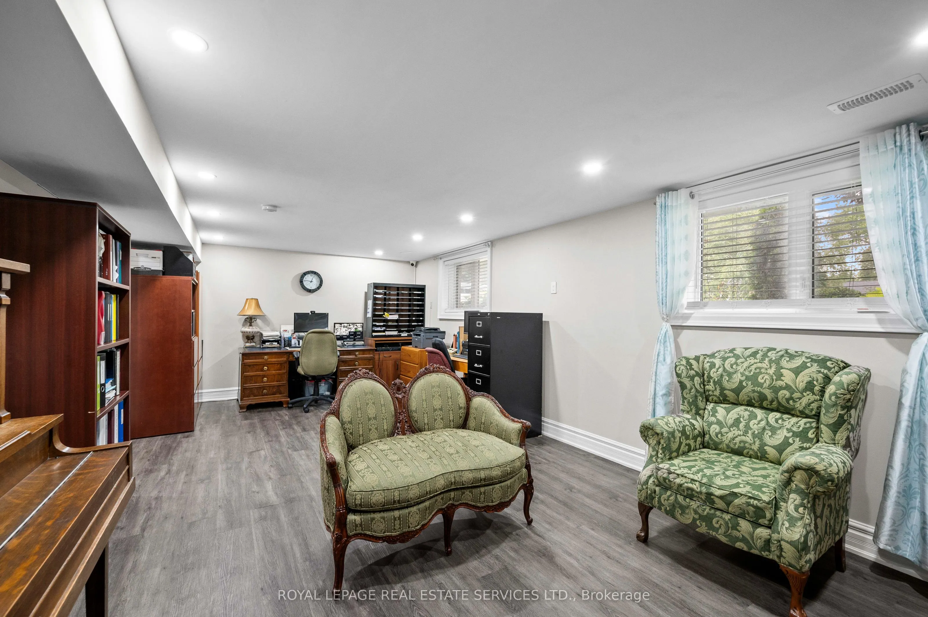 23 Hillside Drive