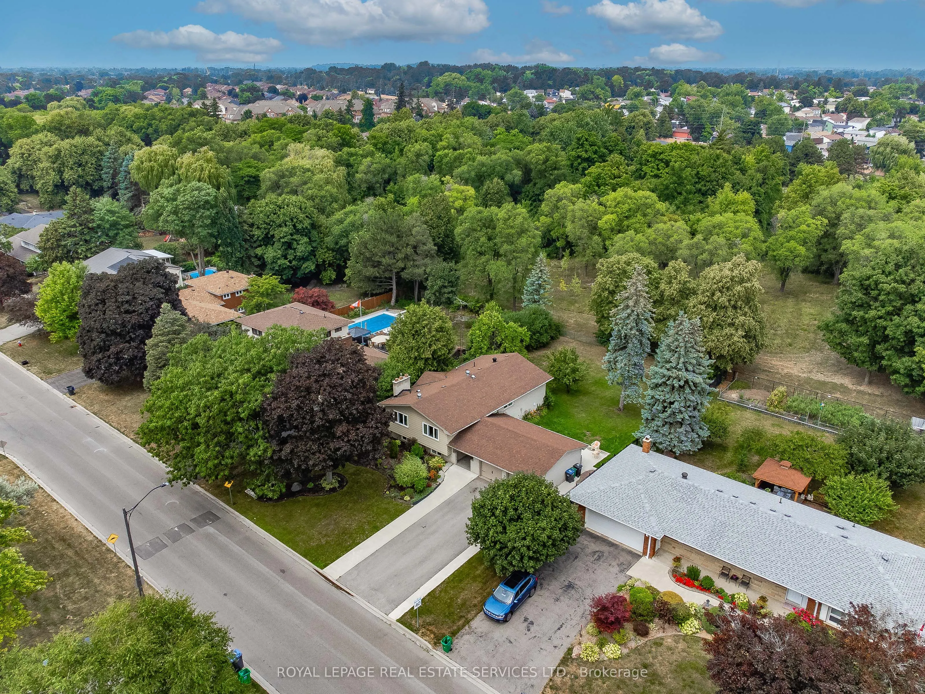 23 Hillside Drive