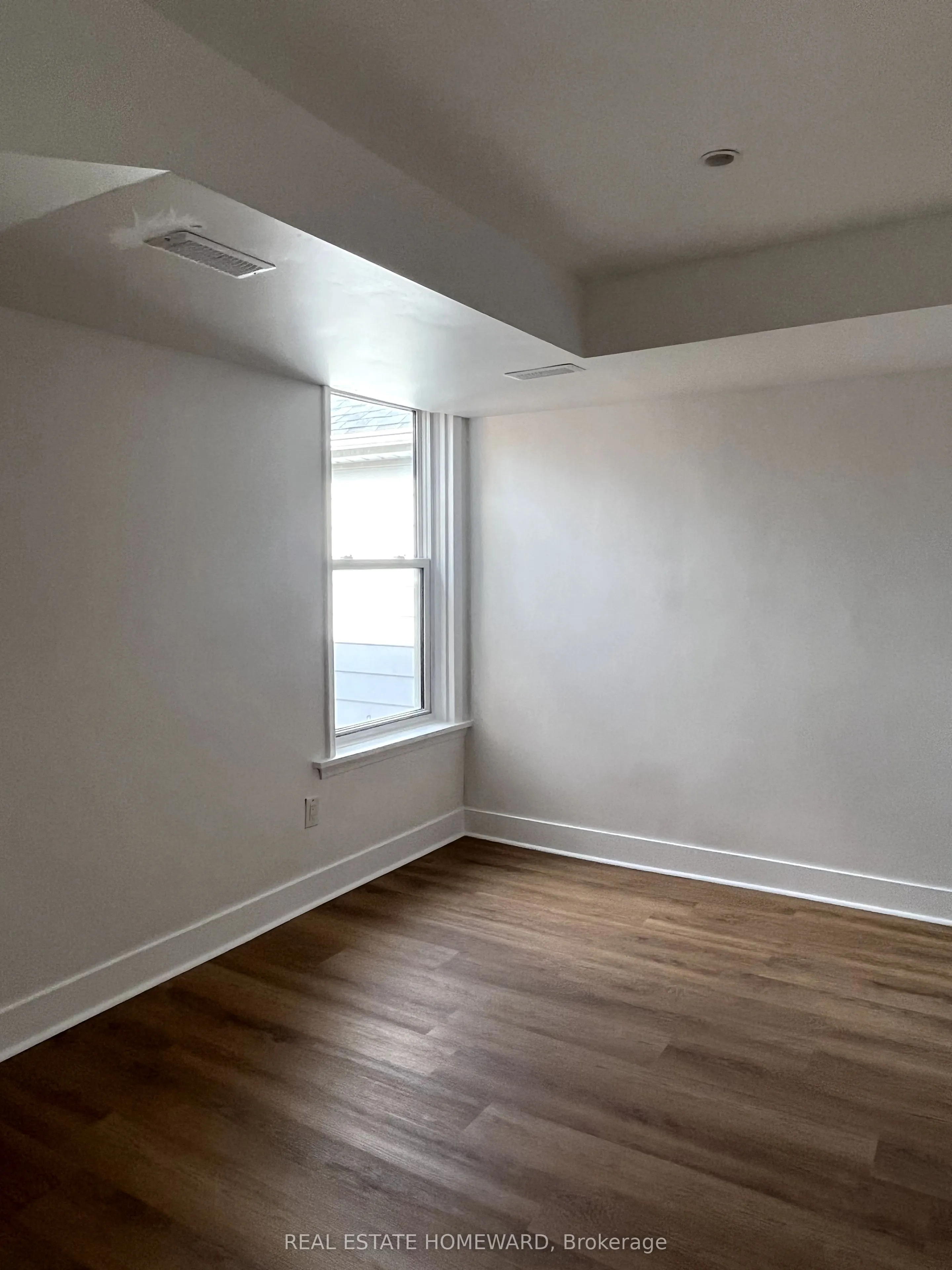 66 Melville Avenue, #UPPER