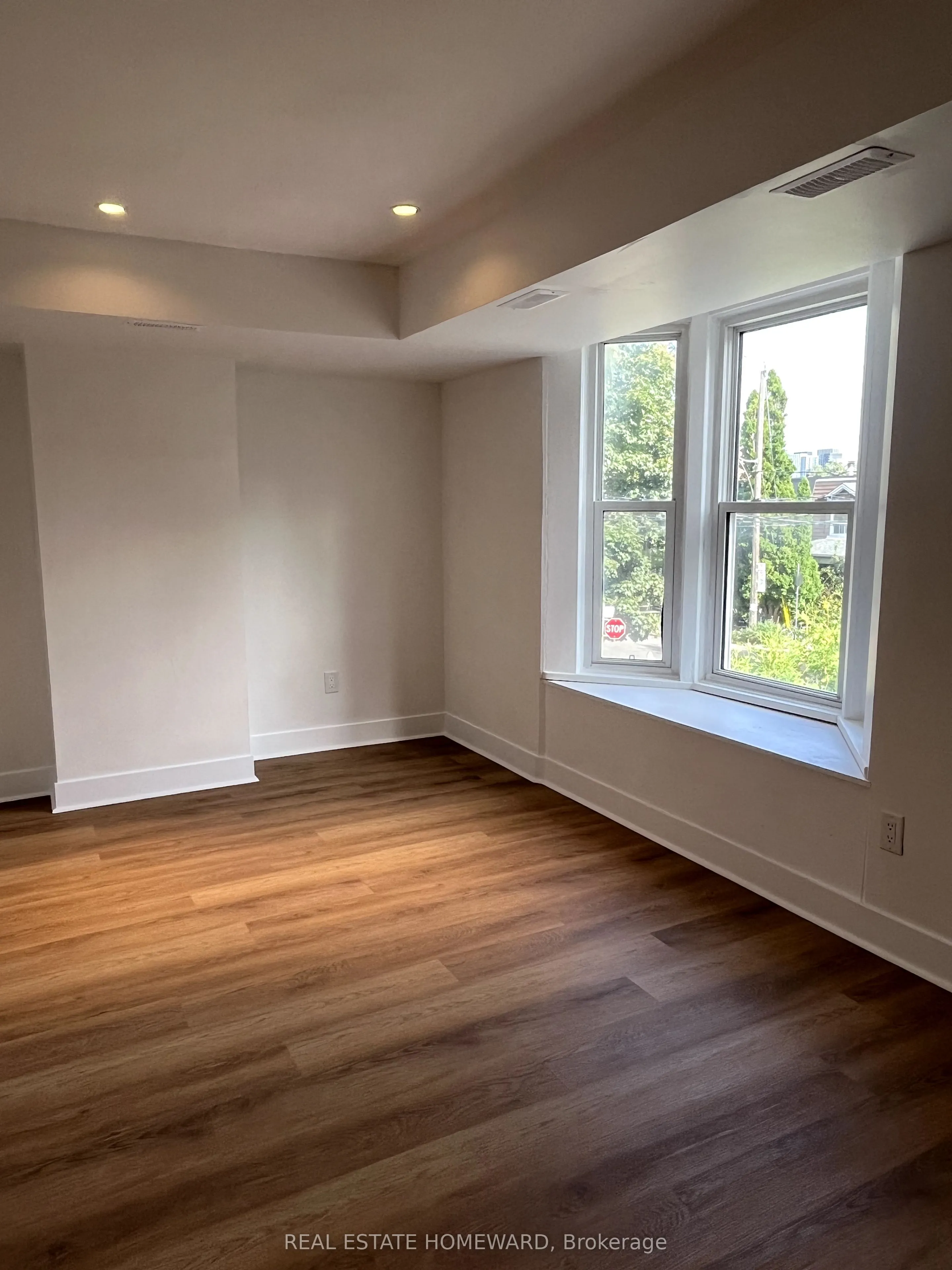 66 Melville Avenue, #UPPER