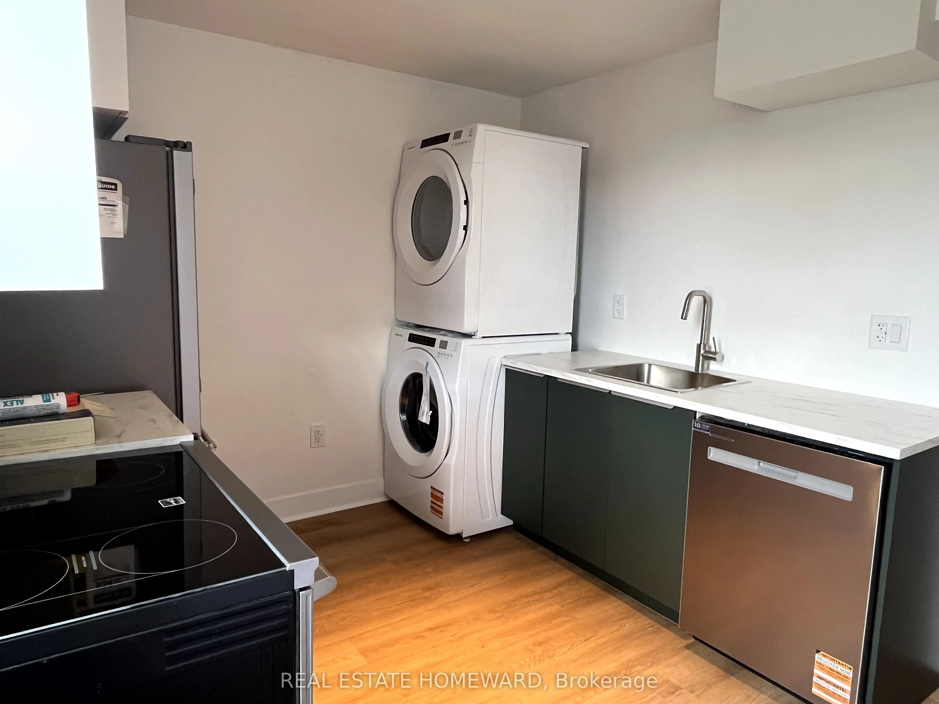 66 Melville Avenue, #UPPER