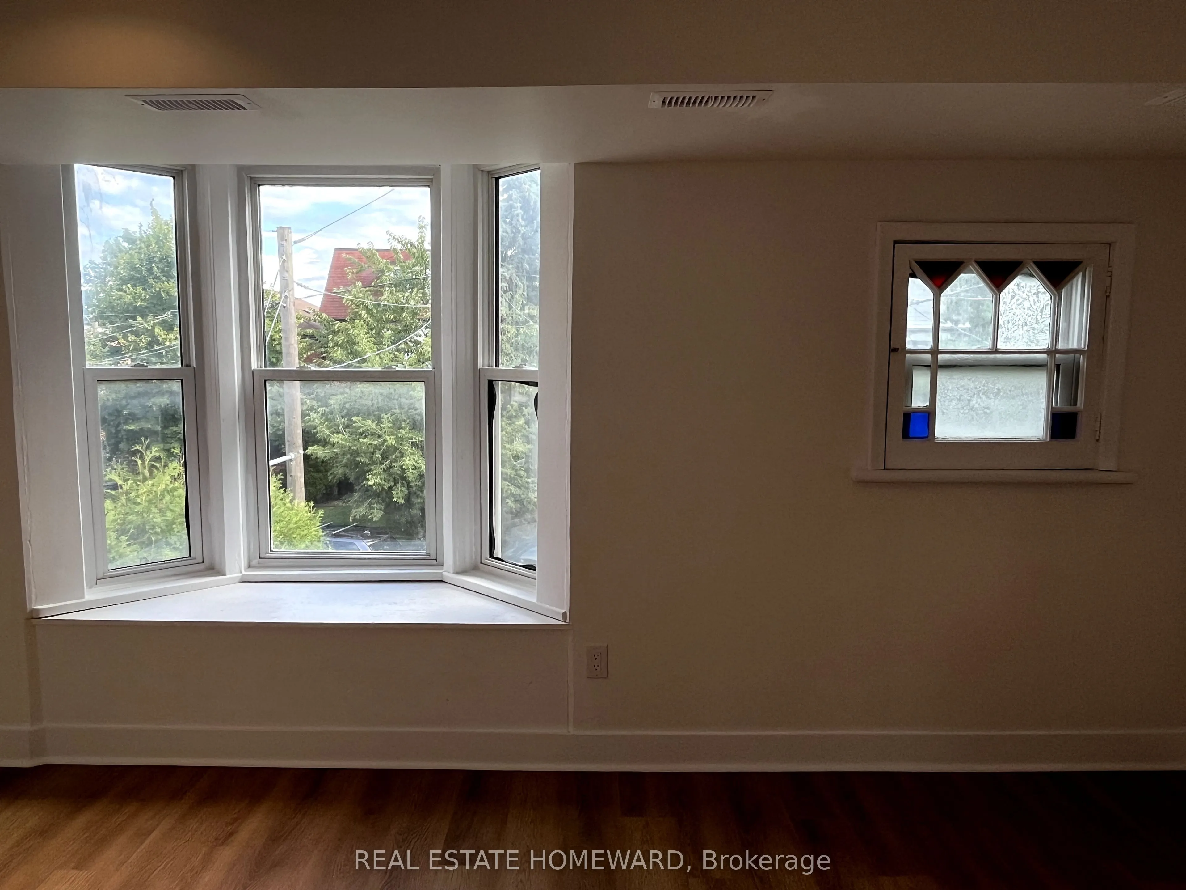 66 Melville Avenue, #UPPER