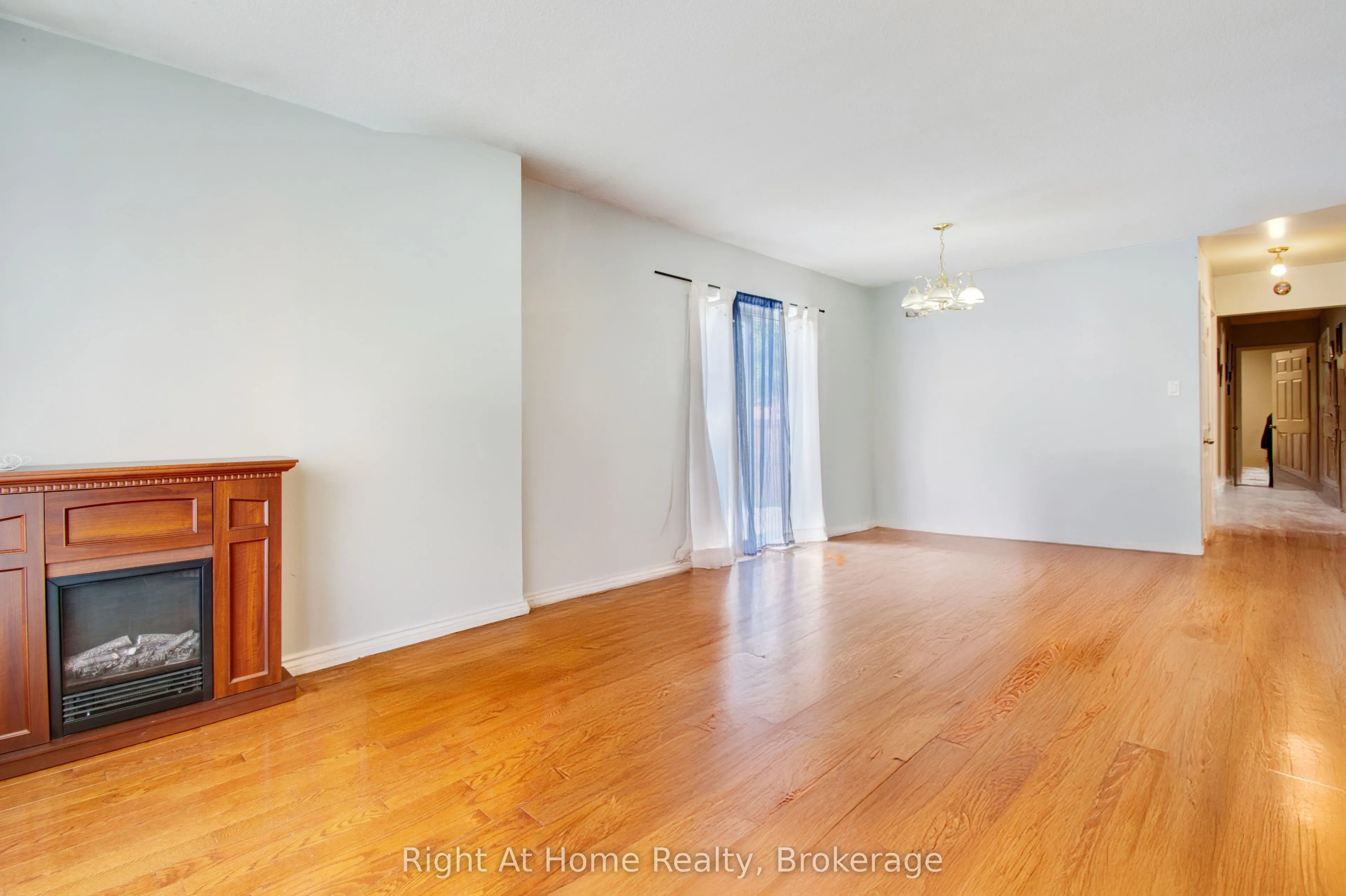 63 Martindale Crescent