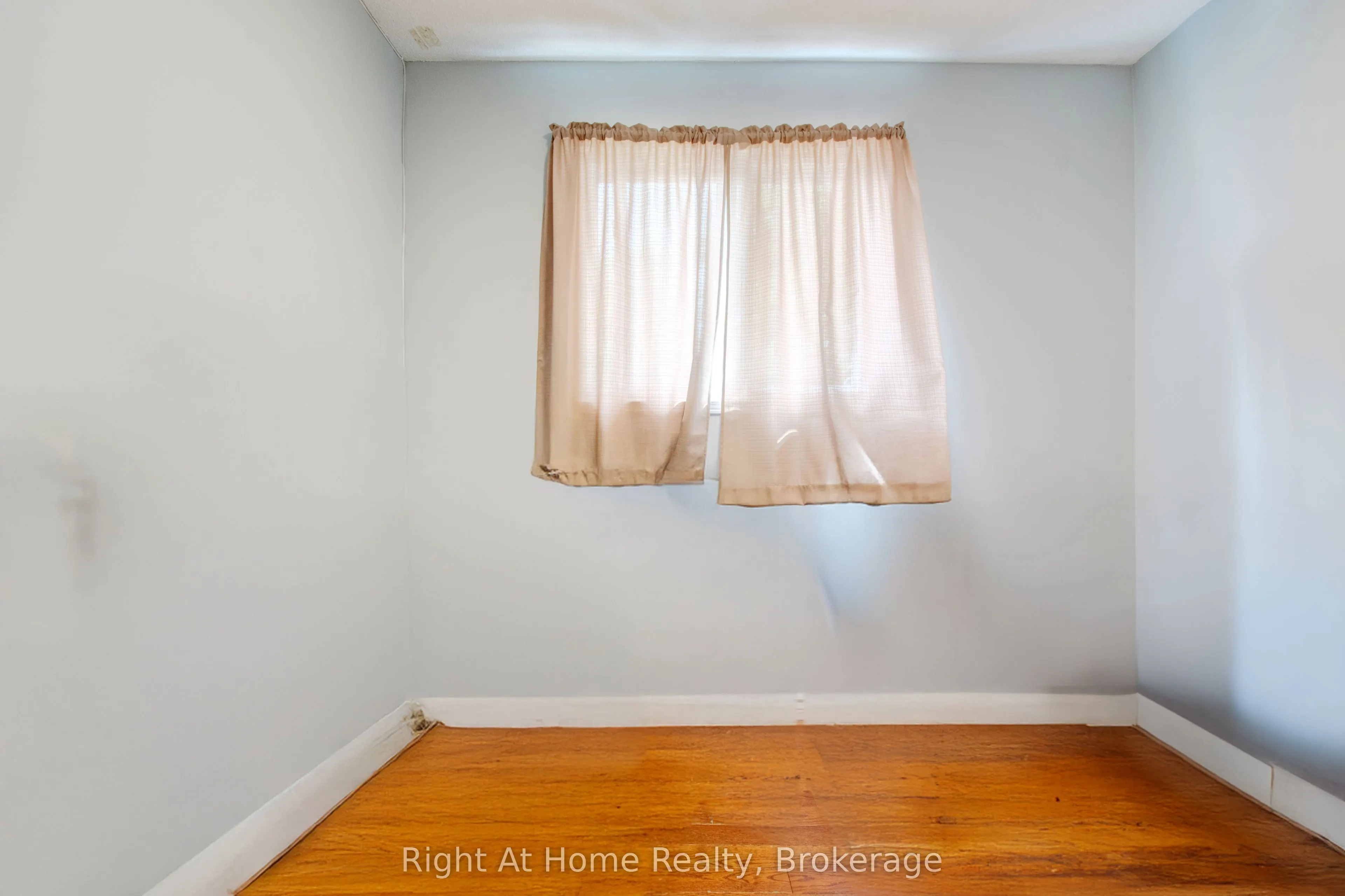 63 Martindale Crescent