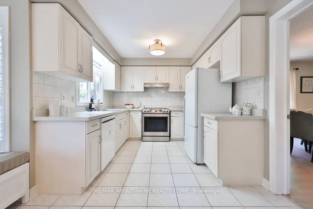542 Hambling Court