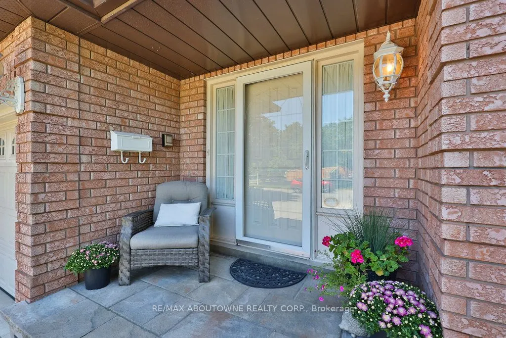 542 Hambling Court