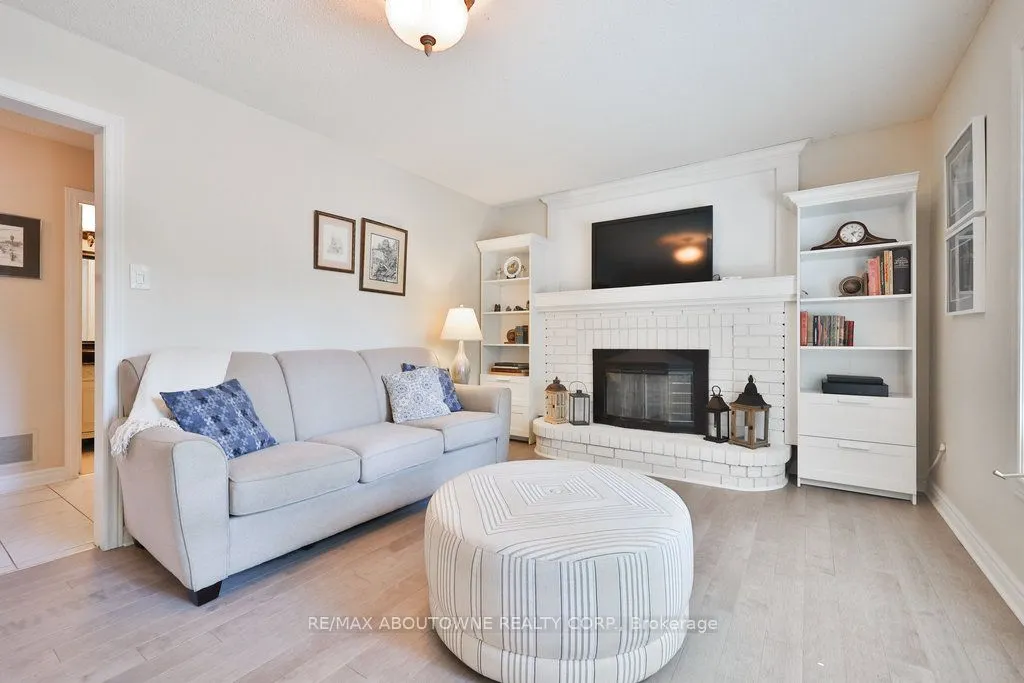 542 Hambling Court