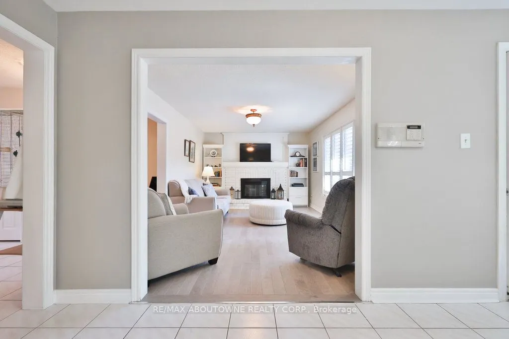 542 Hambling Court
