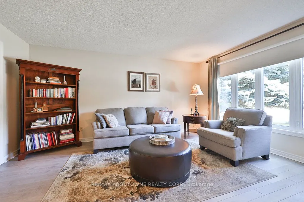 542 Hambling Court