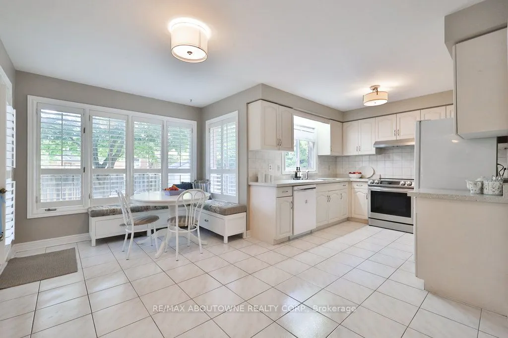 542 Hambling Court
