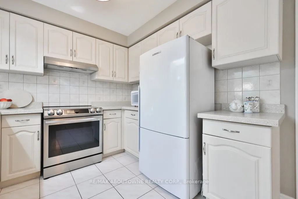 542 Hambling Court