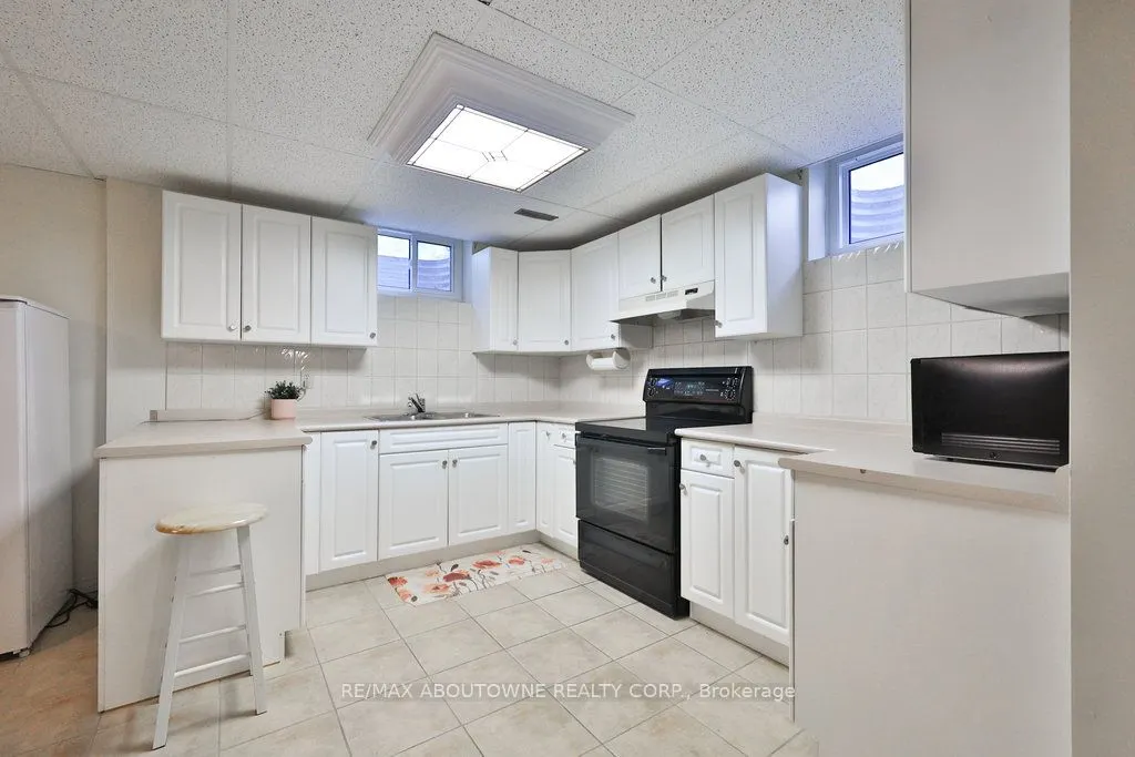 542 Hambling Court
