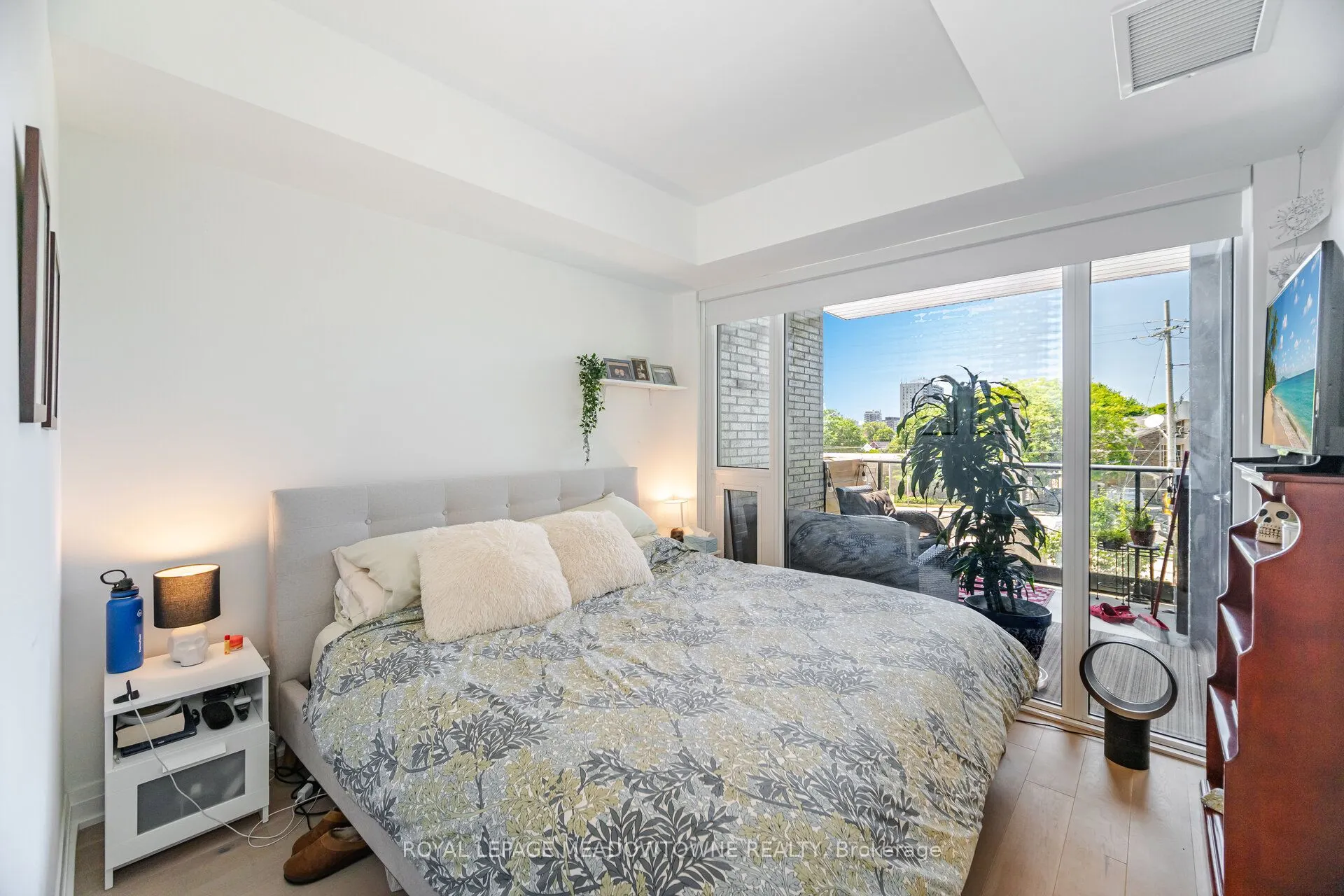 21 Park Street E, #307