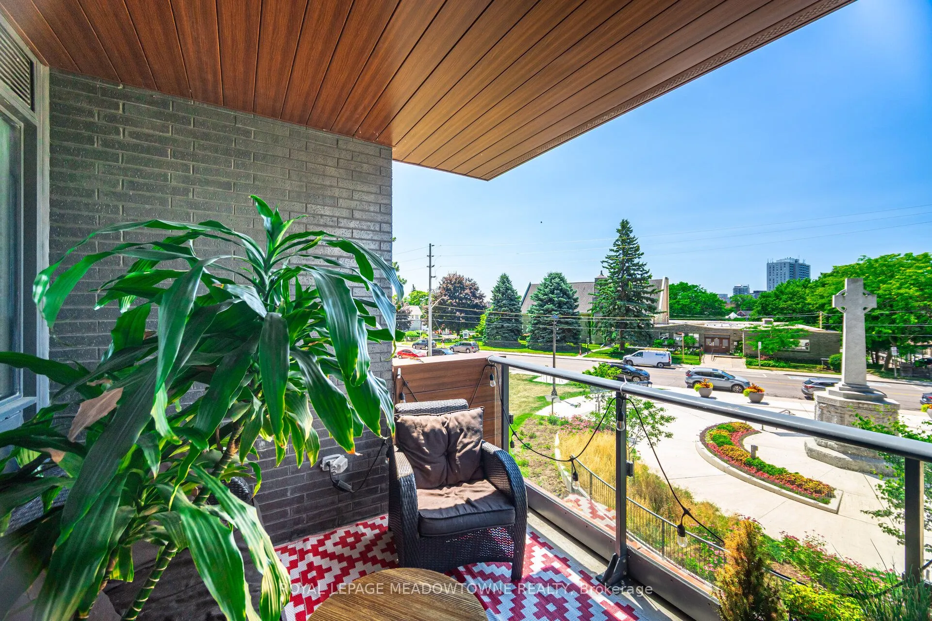21 Park Street E, #307