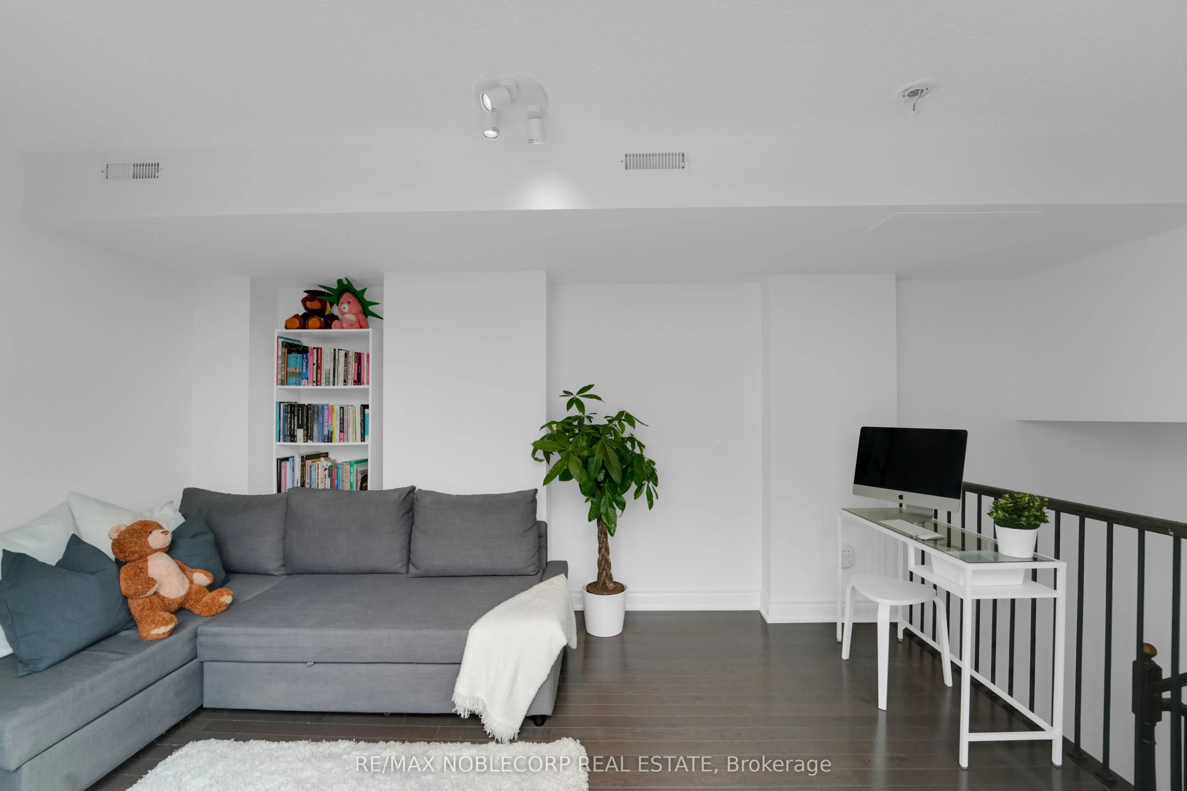 13 Foundry Avenue, #239