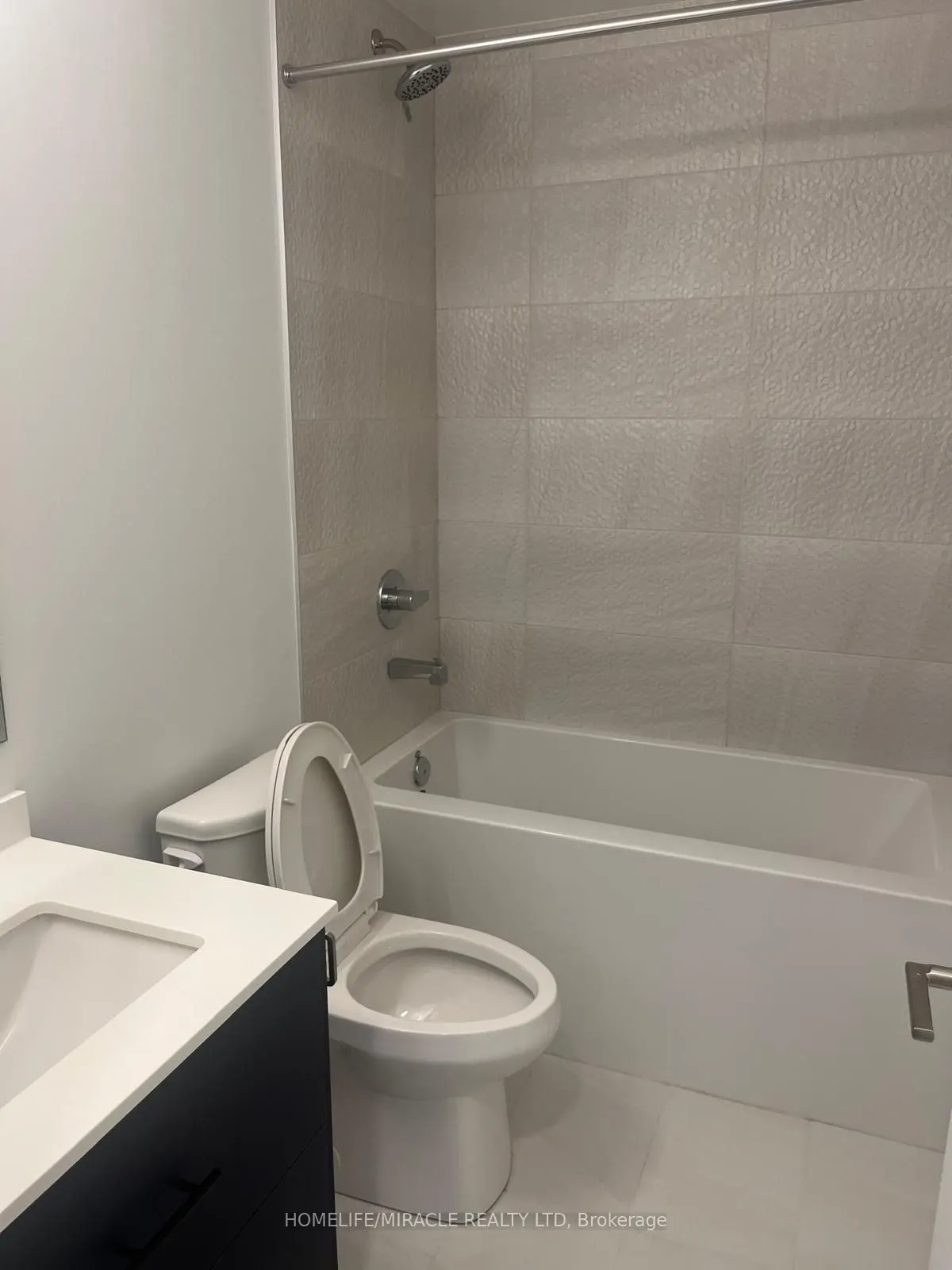 5105 Hurontario Street, #639