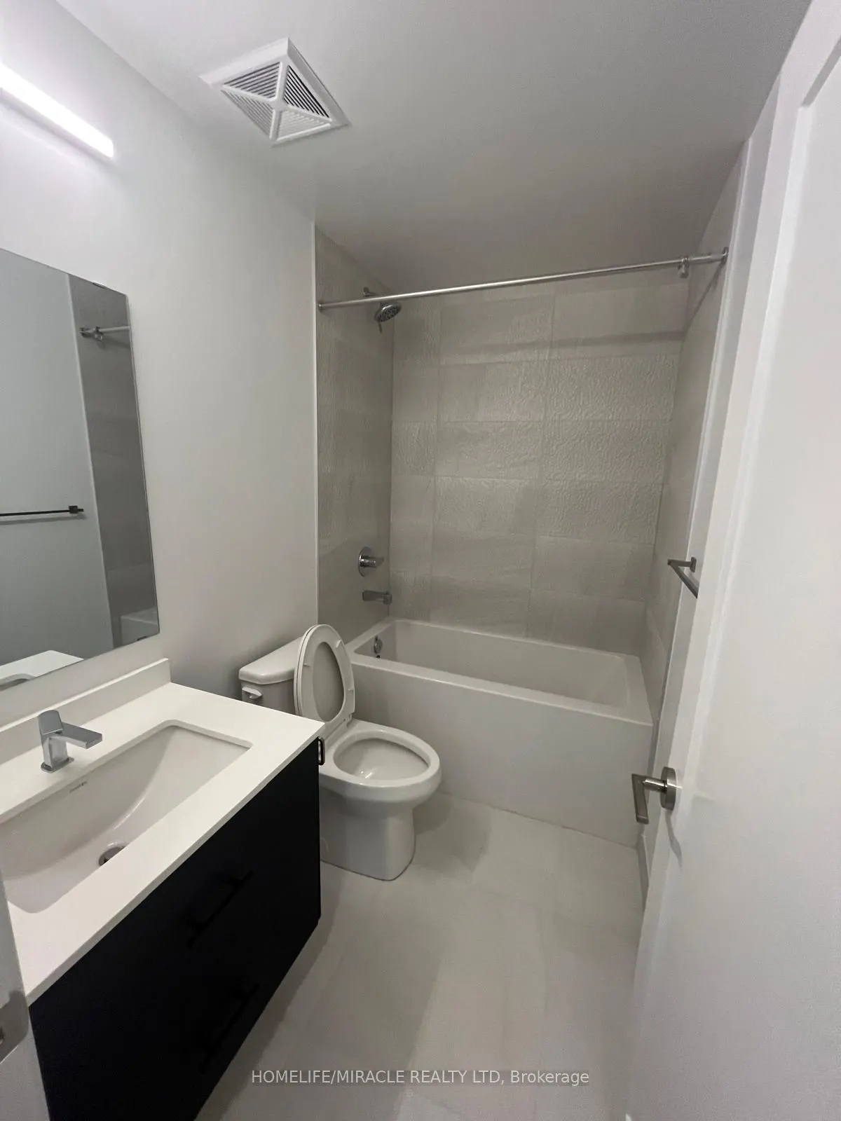 5105 Hurontario Street, #639