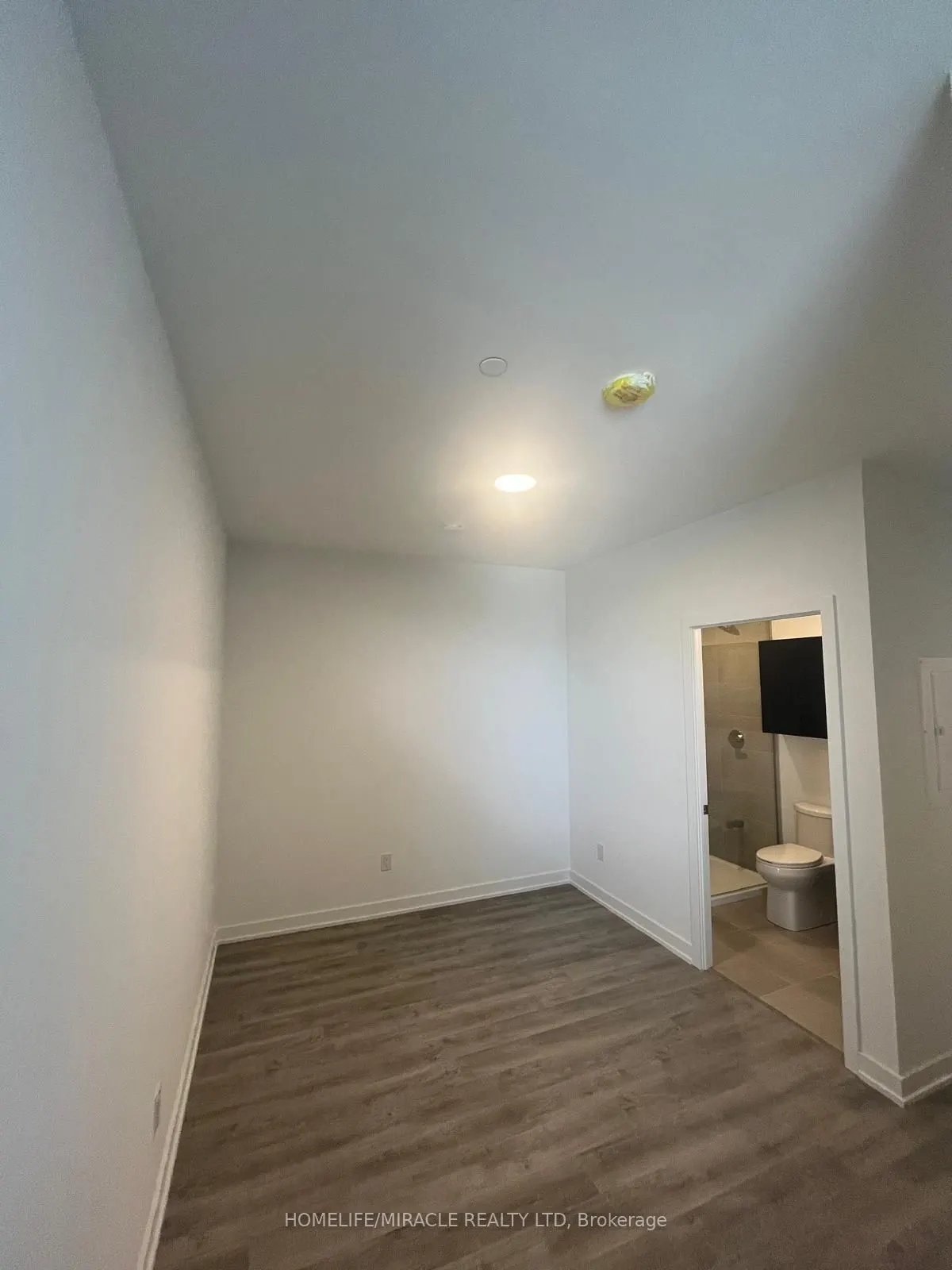 5105 Hurontario Street, #639