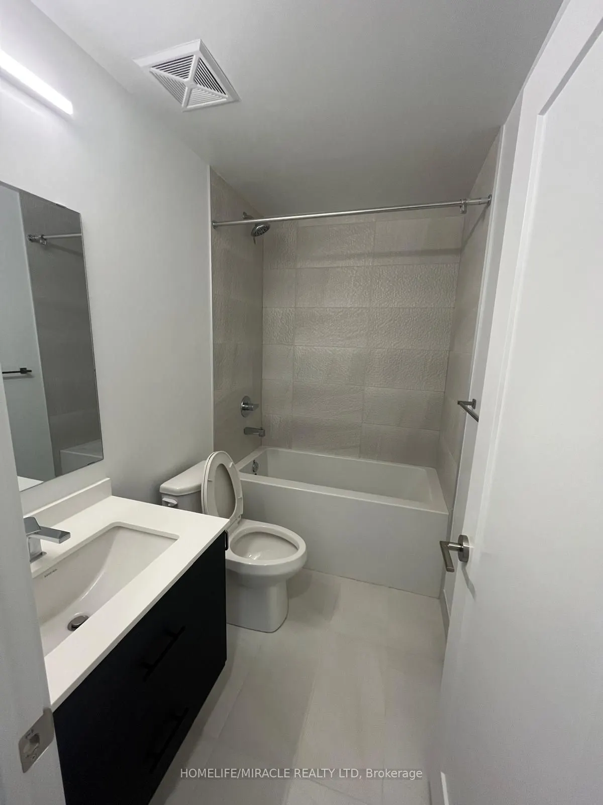 5105 Hurontario Street, #639