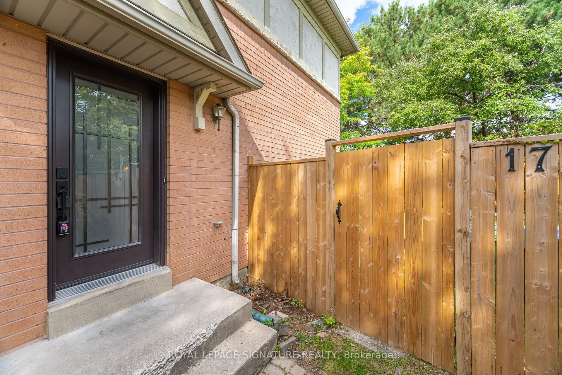 17 Quail Feather Crescent