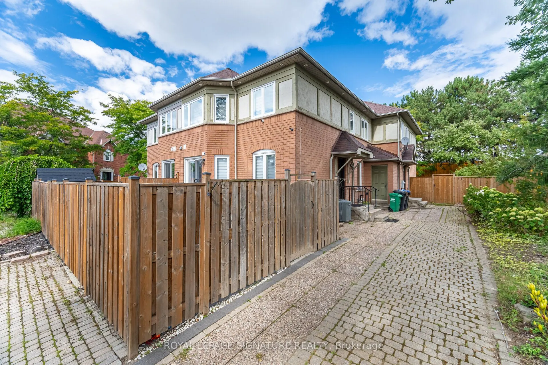 17 Quail Feather Crescent