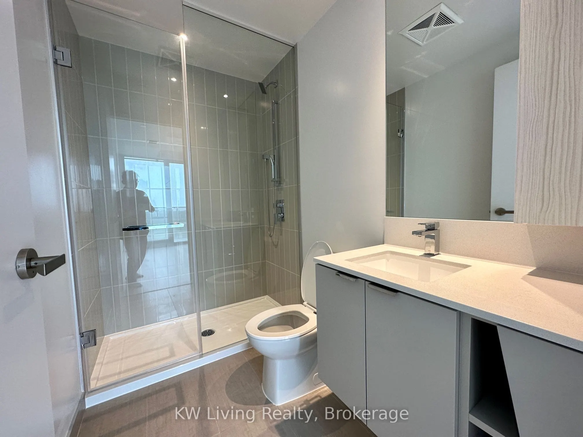 3883 Quartz Road, #2204
