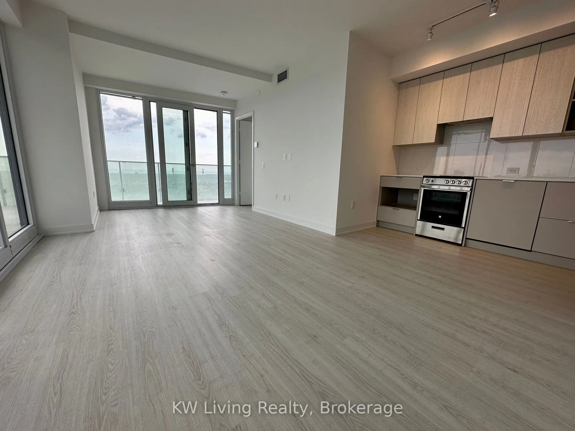 3883 Quartz Road, #2204