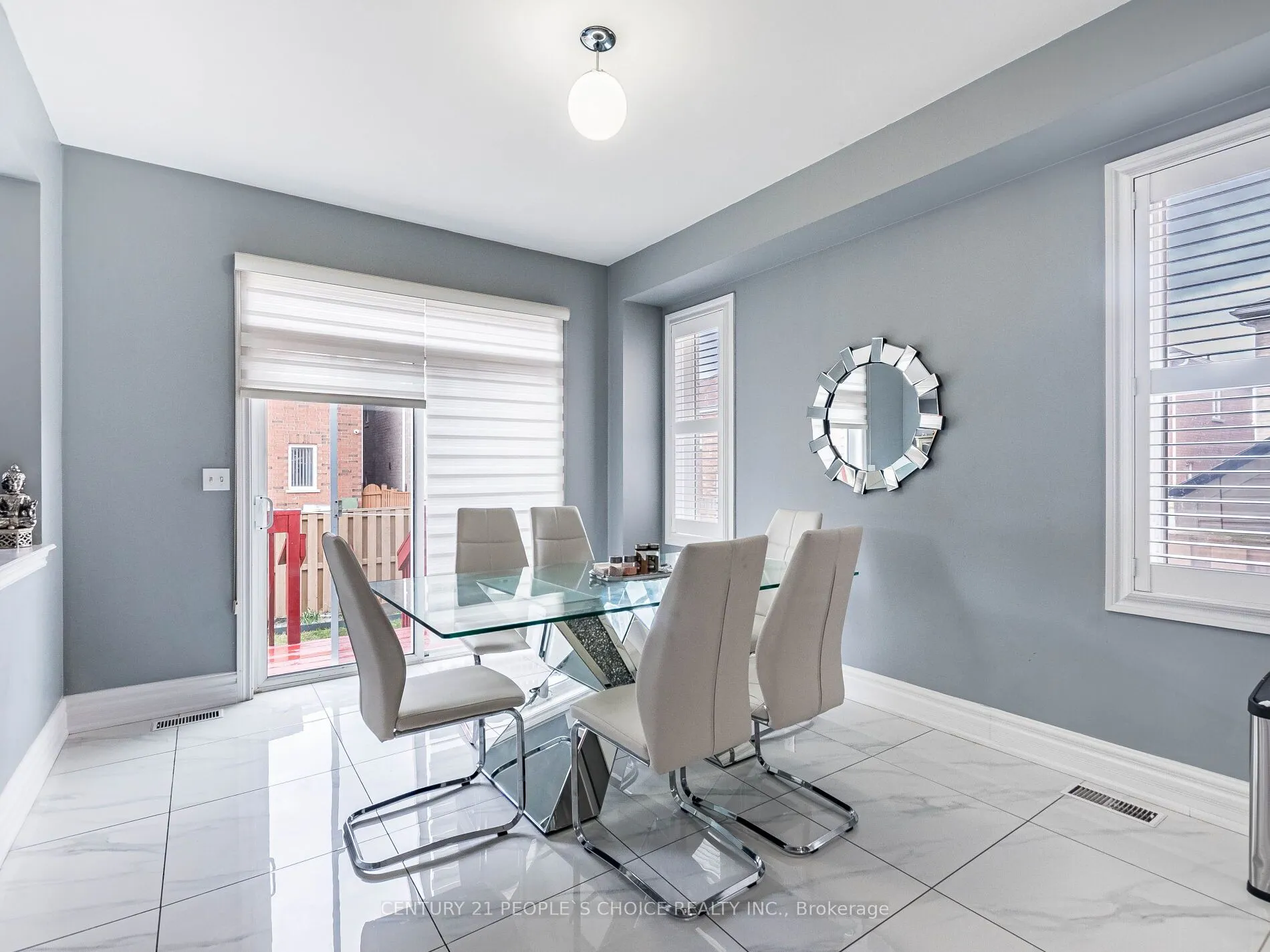 367 Mountainash Road