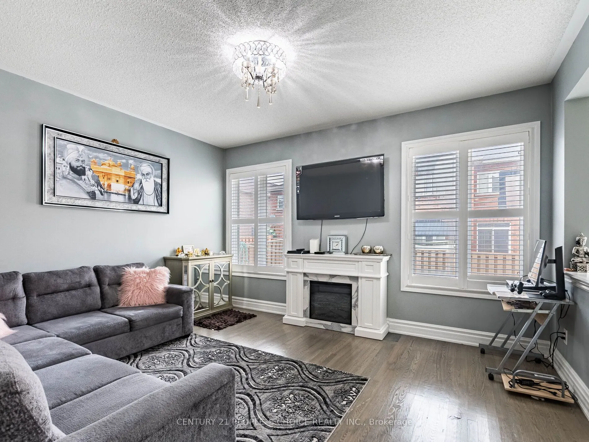 367 Mountainash Road