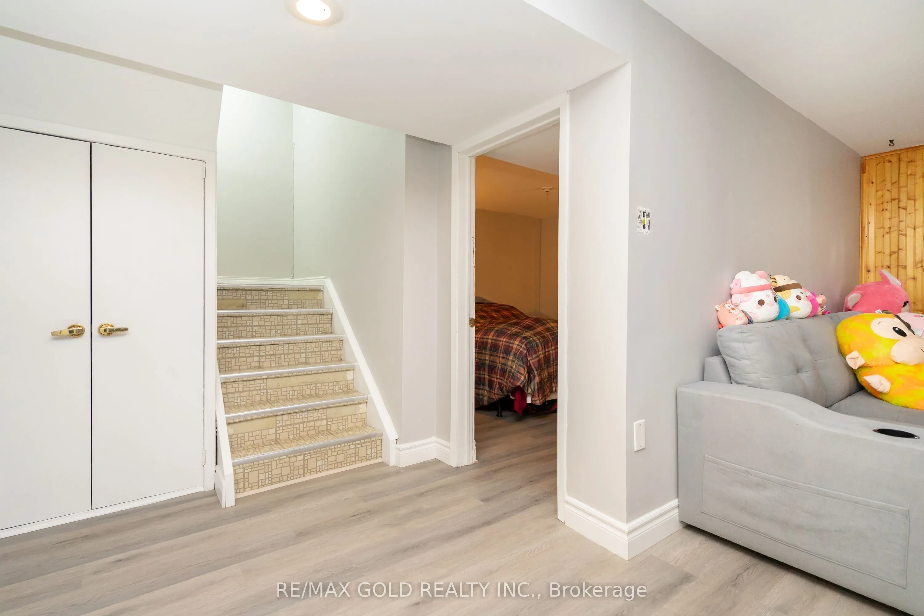 66 Danesbury Crescent