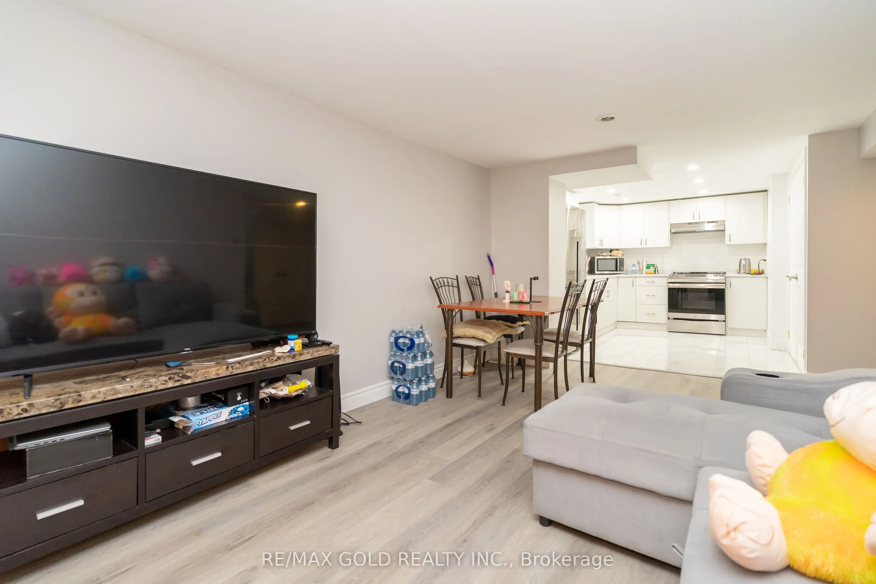 66 Danesbury Crescent