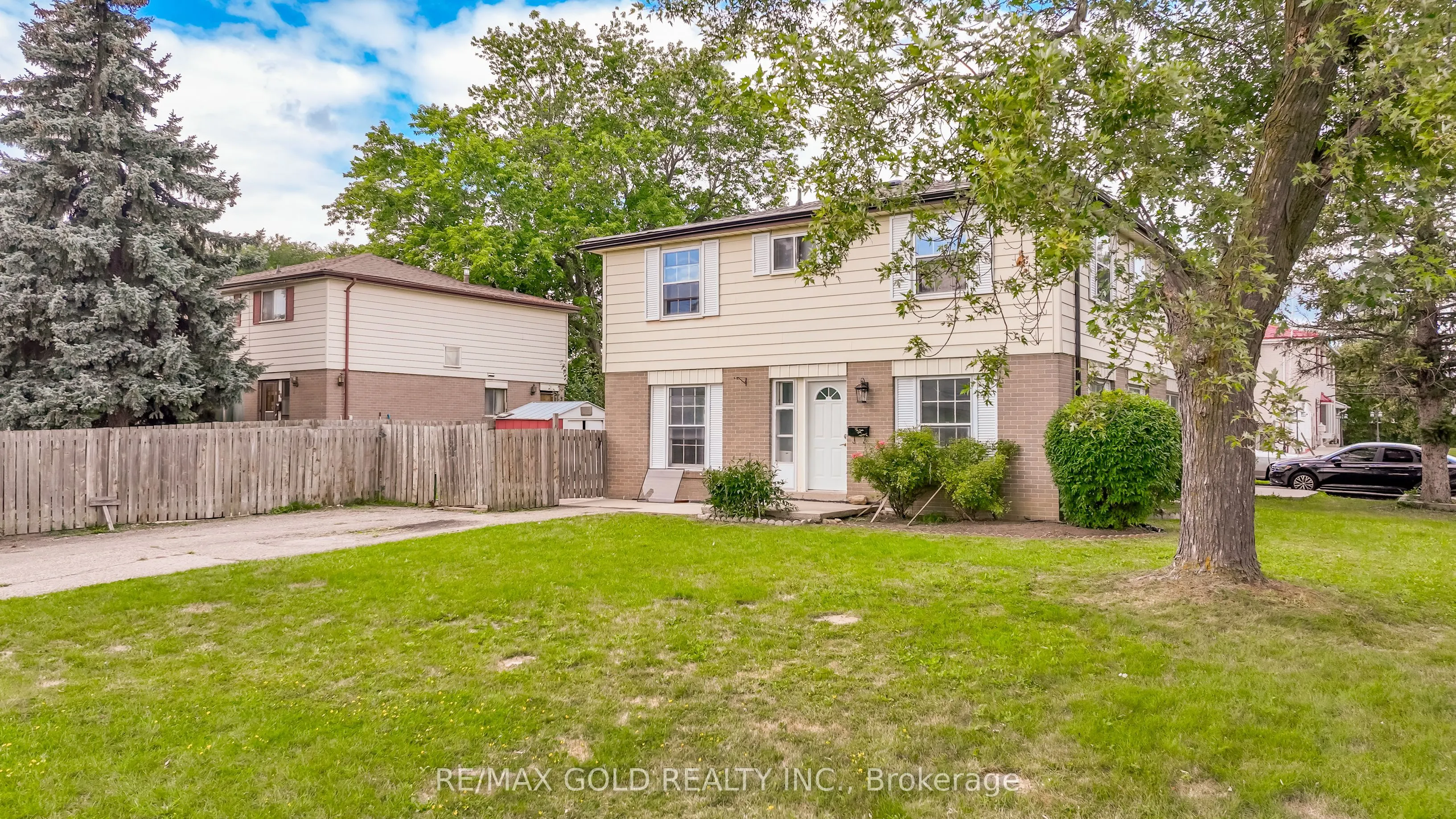 66 Danesbury Crescent