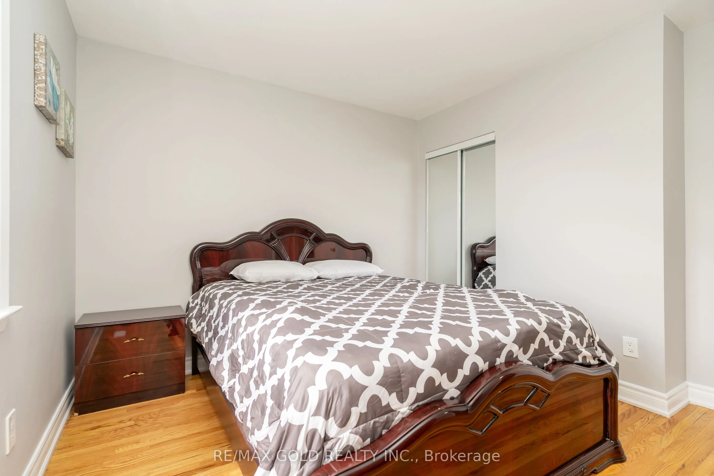 66 Danesbury Crescent