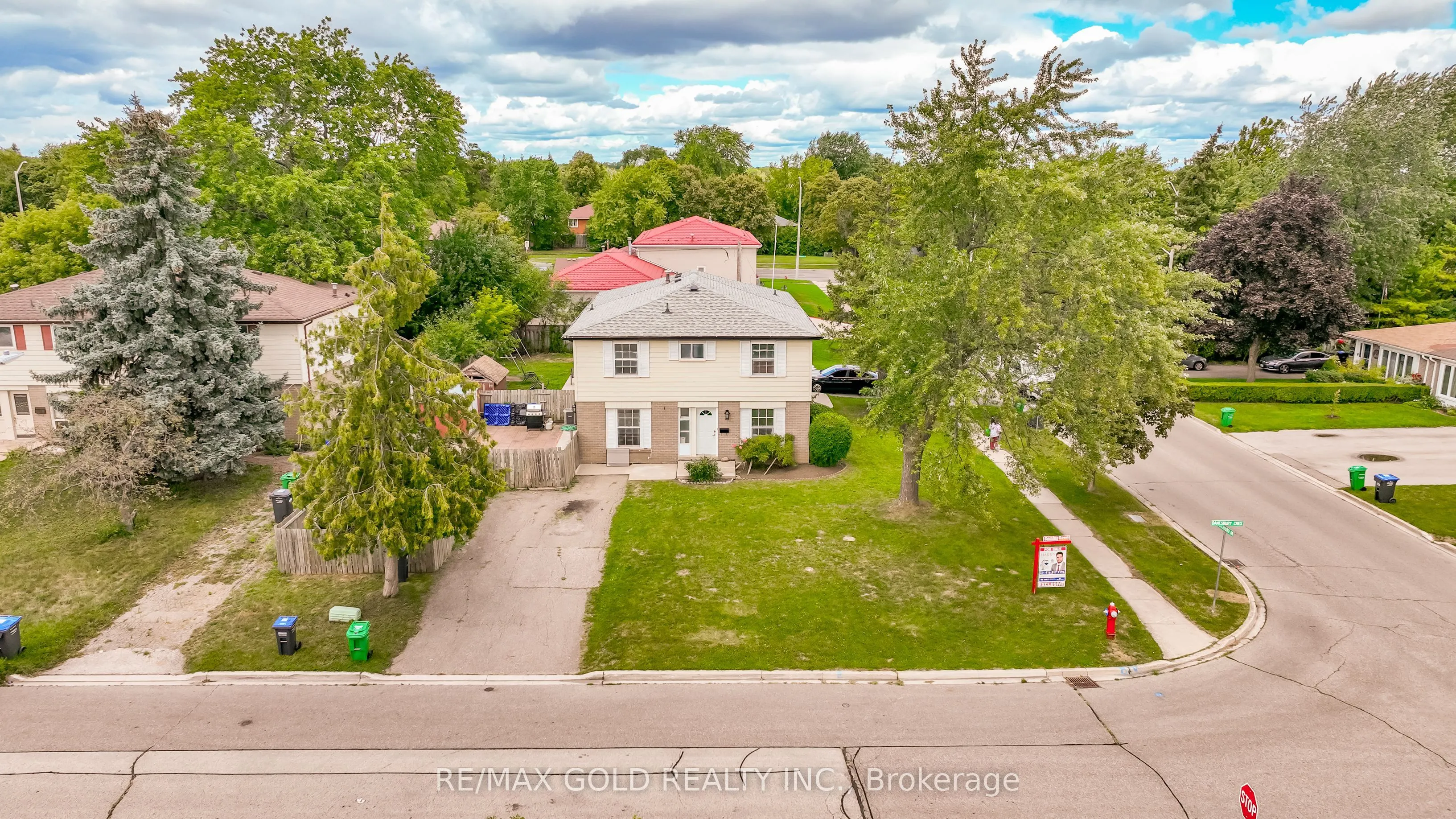66 Danesbury Crescent