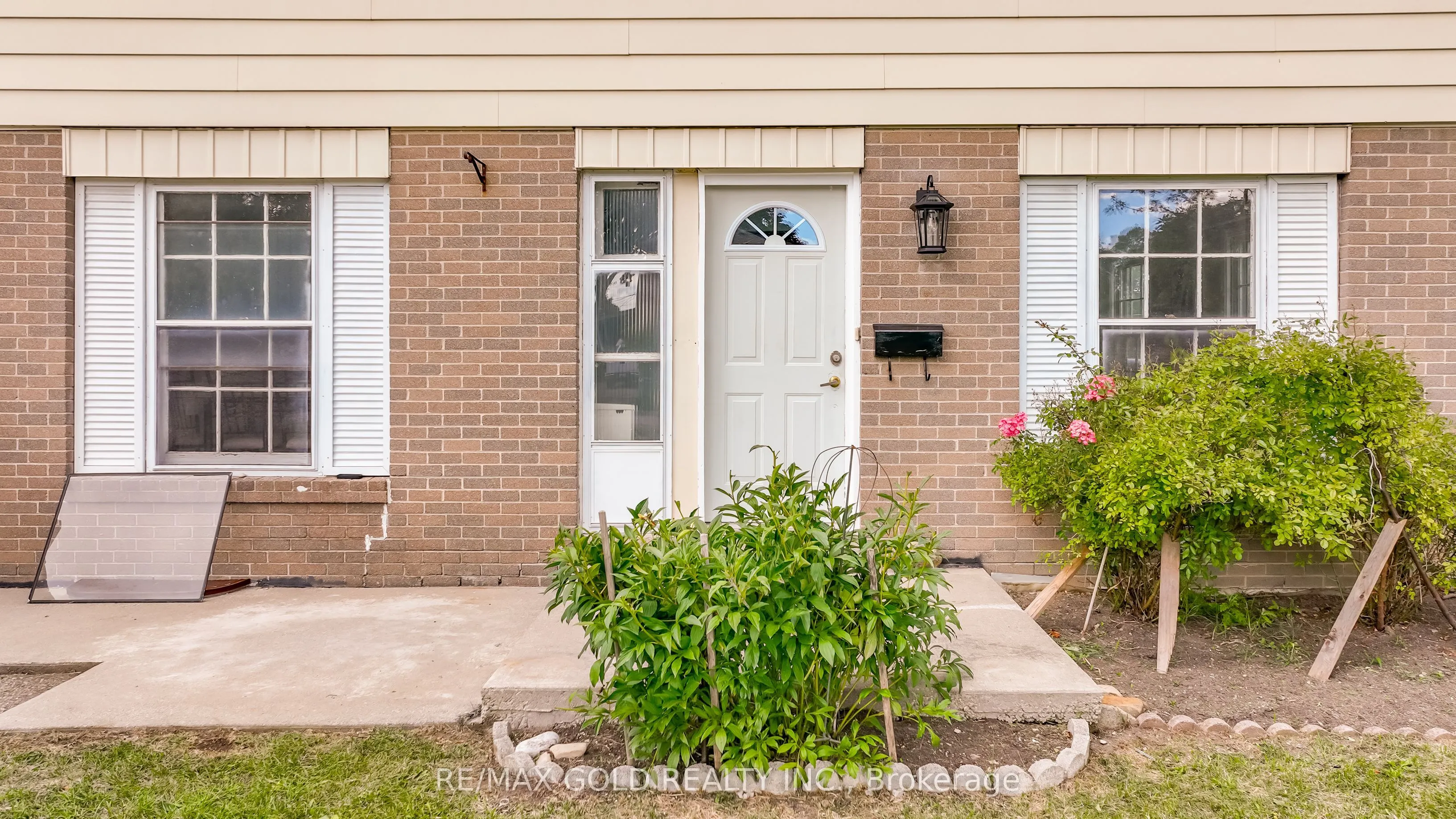 66 Danesbury Crescent
