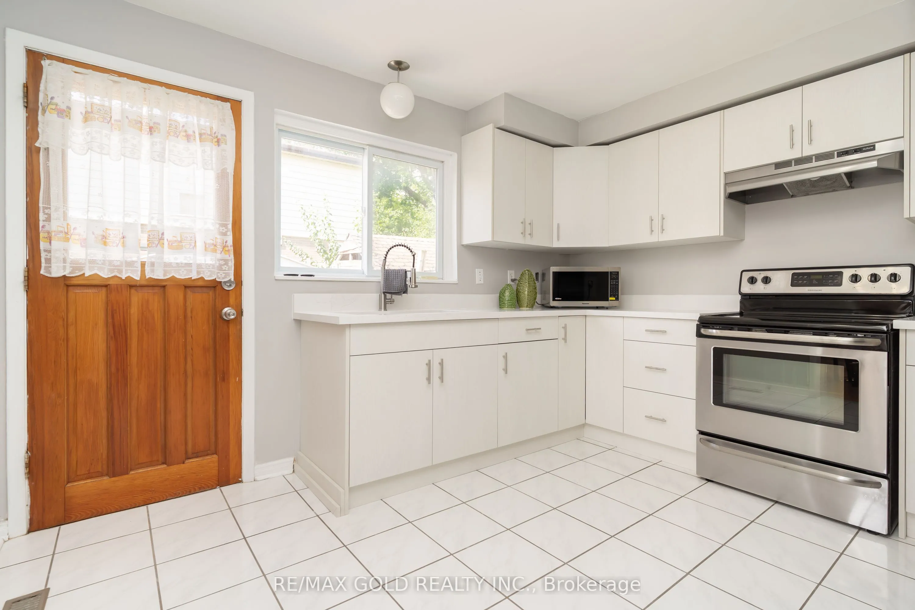 66 Danesbury Crescent