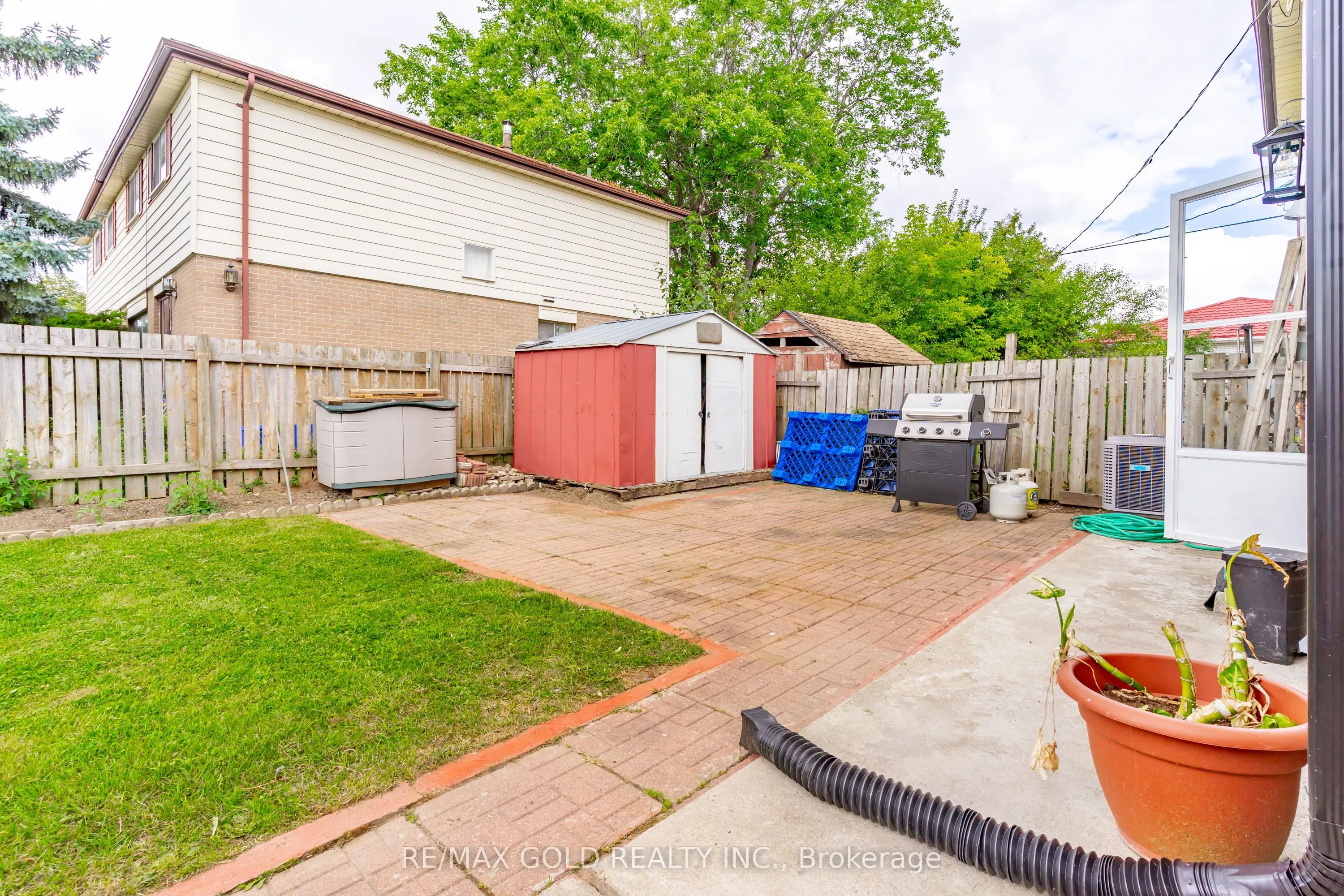 66 Danesbury Crescent