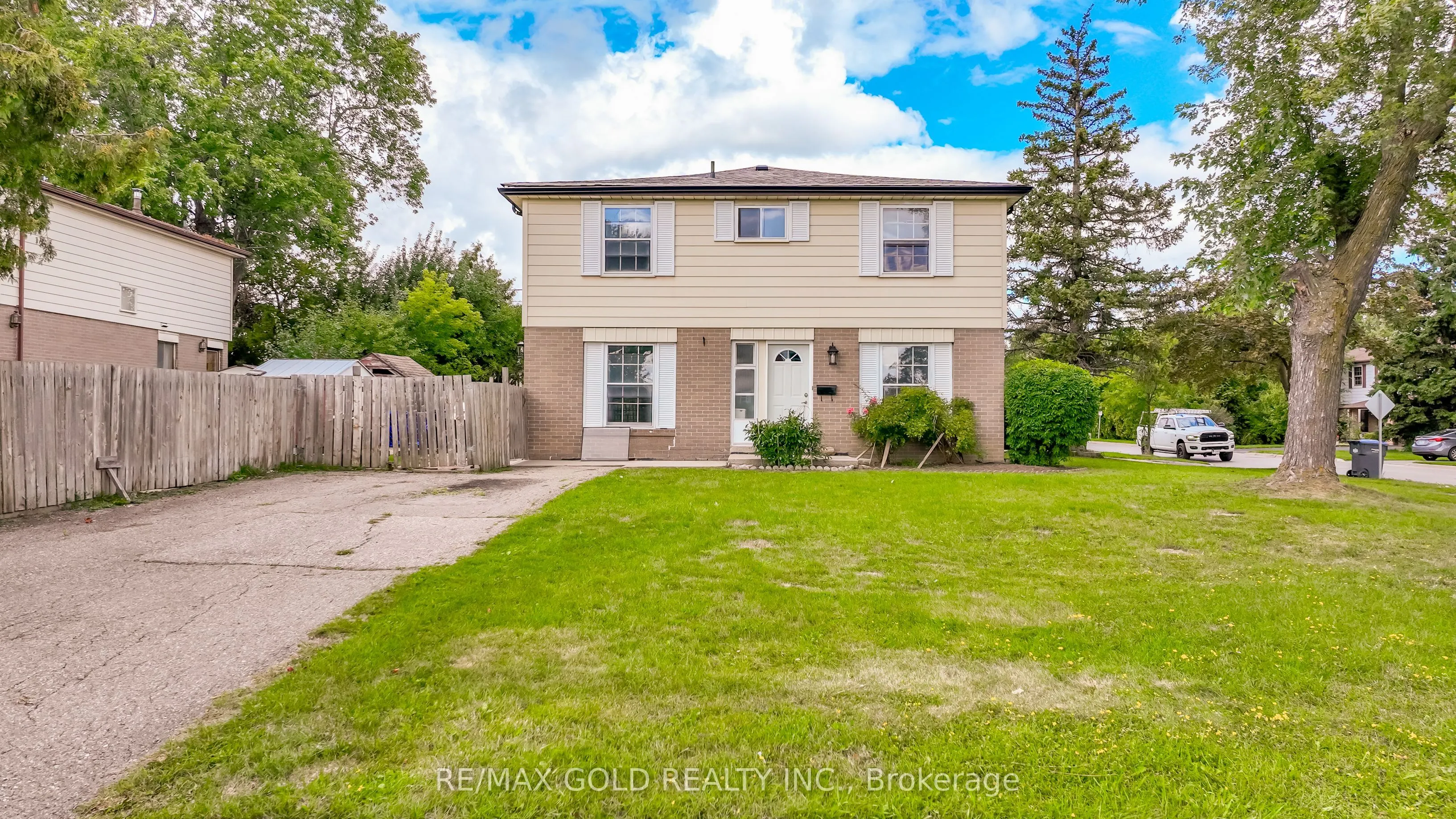 66 Danesbury Crescent