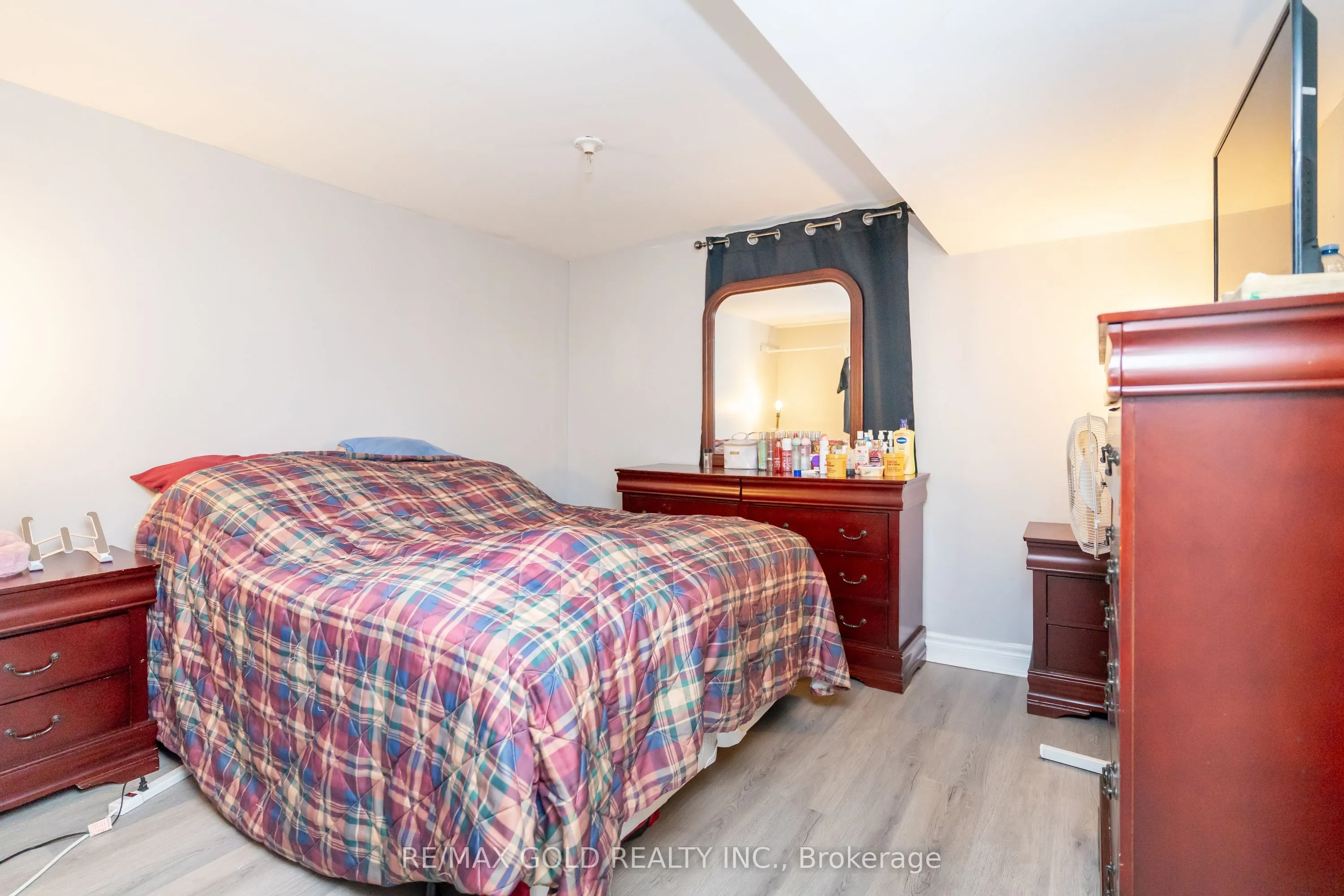 66 Danesbury Crescent